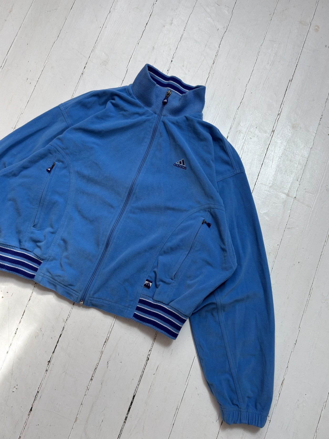 Adidas VINTAGE ADIDAS MINI LOGO VELVET BOXY FIT ZIP UP JACKET Size M / US 6-8 / IT 42-44 - 4 Thumbnail