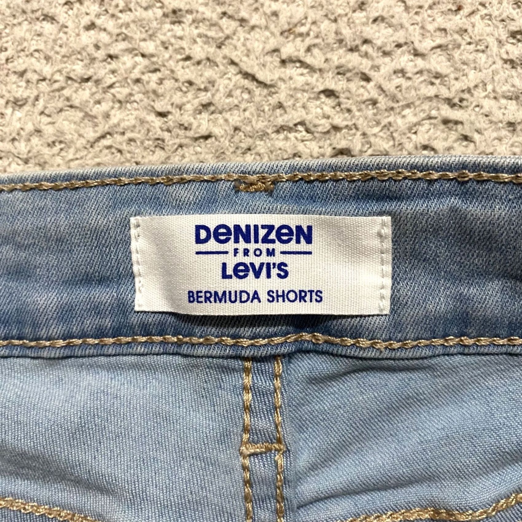 Levi's Denizen Levi's Shorts Womens sz 6 Blue Denim Bermuda Jean Medium Wash Inseam 9" Size 28" / US 6 / IT 42 - 3 Thumbnail
