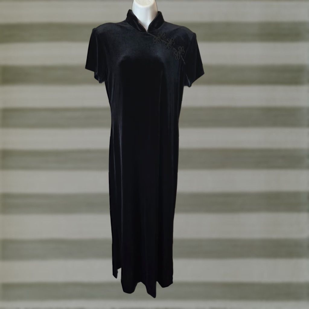Vintage VINTAGE 90s Jessica Howard Velour Maxi Dress Black Frog Closure Asian Style 12 Maxi Dress Womens Size XL / US 12-14 / IT 48-50 - 1 Thumbnail