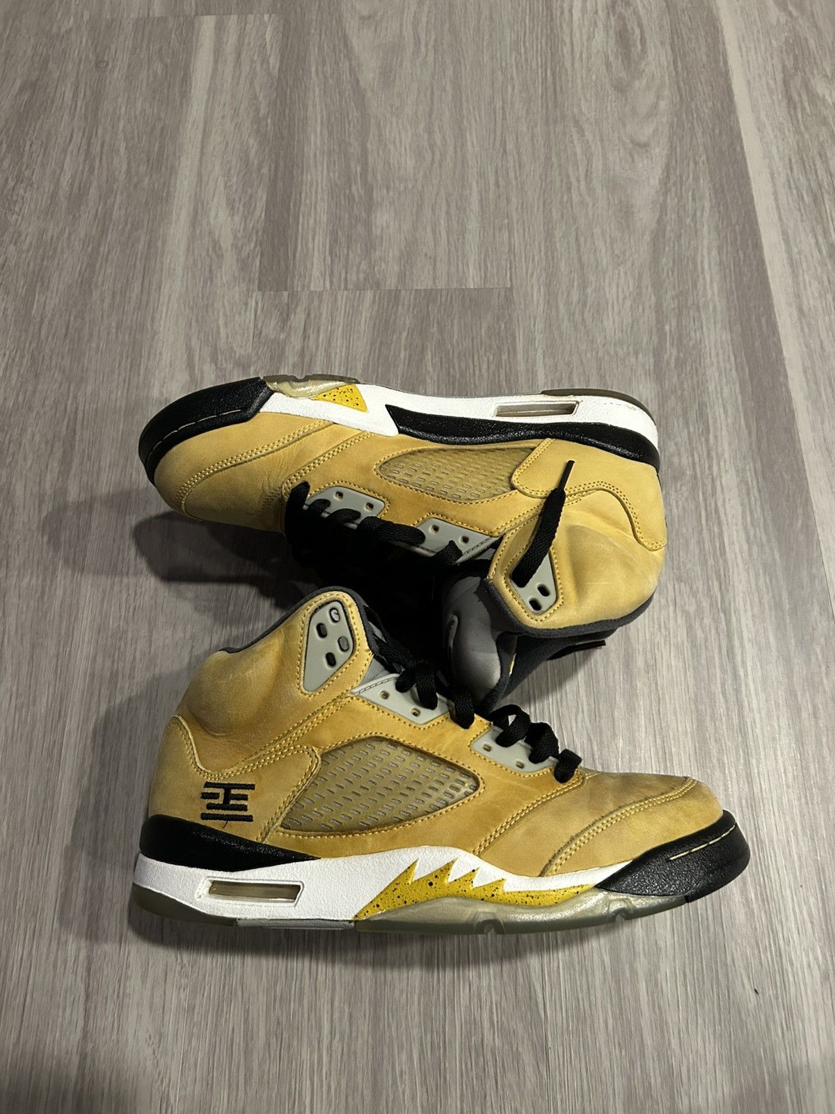 Jordan Brand Air Jordan Retro 5 T23 Toyko 2011 Size 8.5 Size US 8.5 / EU 41-42 - 1 Thumbnail