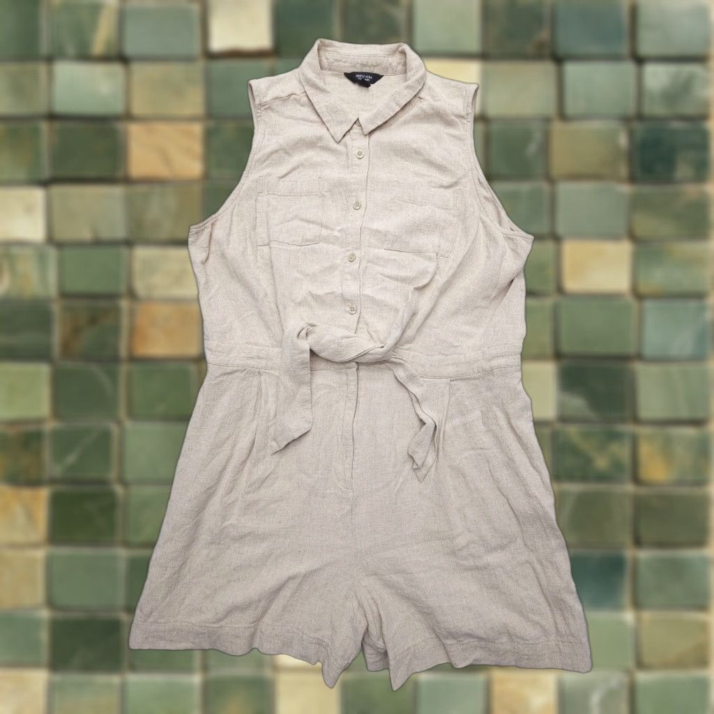 Vintage Simply Vera Vera Wang Jumpsuit Romper Women XL Beige Button Casual Minimalist Bohemian Size XL / US 12-14 / IT 48-50 - 1 Thumbnail