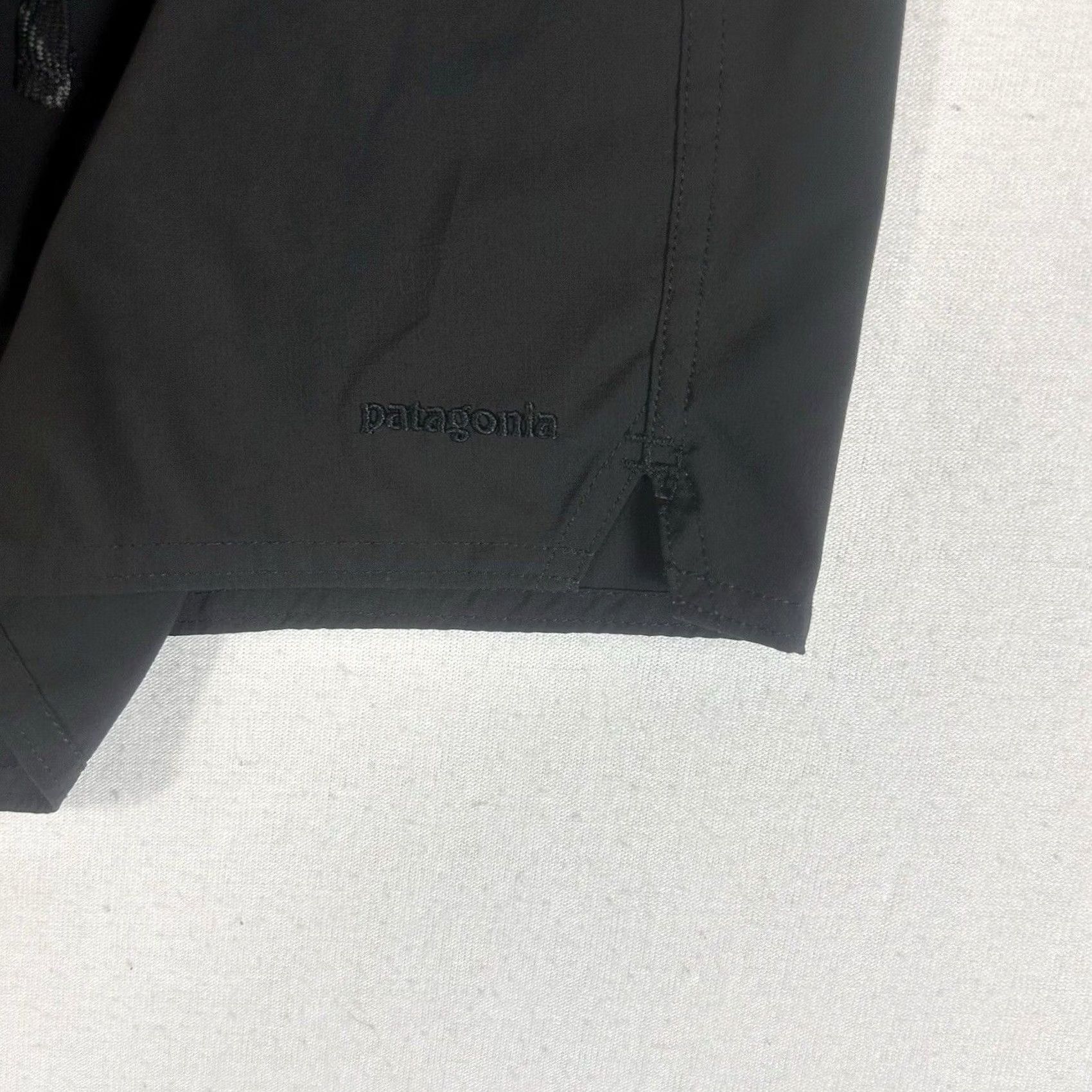 Patagonia Patagonia Drawstring Hiking Shorts Womens 12 Black Bermuda Casual Outdoor Pockets Logo Size 34" / US 12 / IT 48 - 6 Thumbnail
