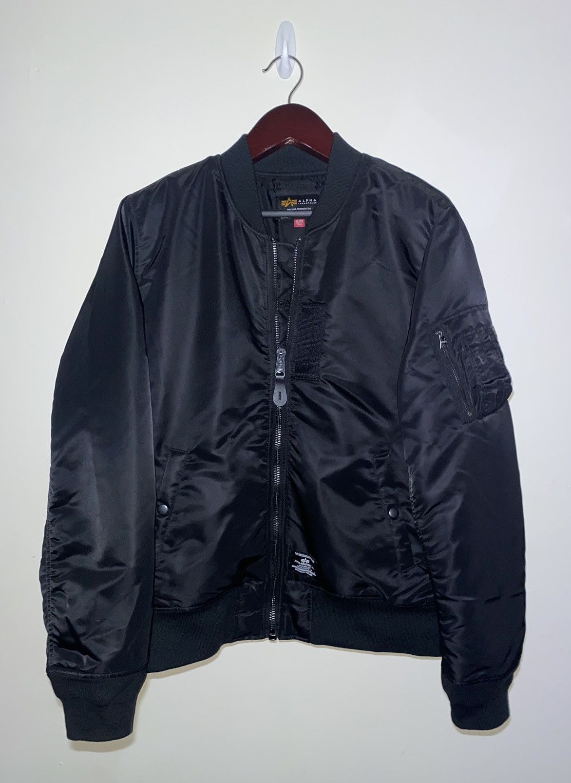 Alpha Industries Alpha Industries Bomber Jacket (XL) Size US XL / EU 56 / 4 - 4 Thumbnail