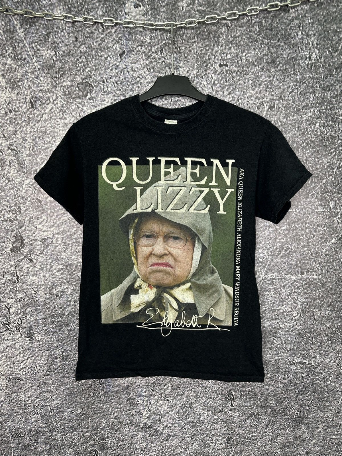Vintage Queen Lizzy T-Shirt Big Logo Vintage UK Big Logo Size S Size US S / EU 44-46 / 1 - 1 Thumbnail