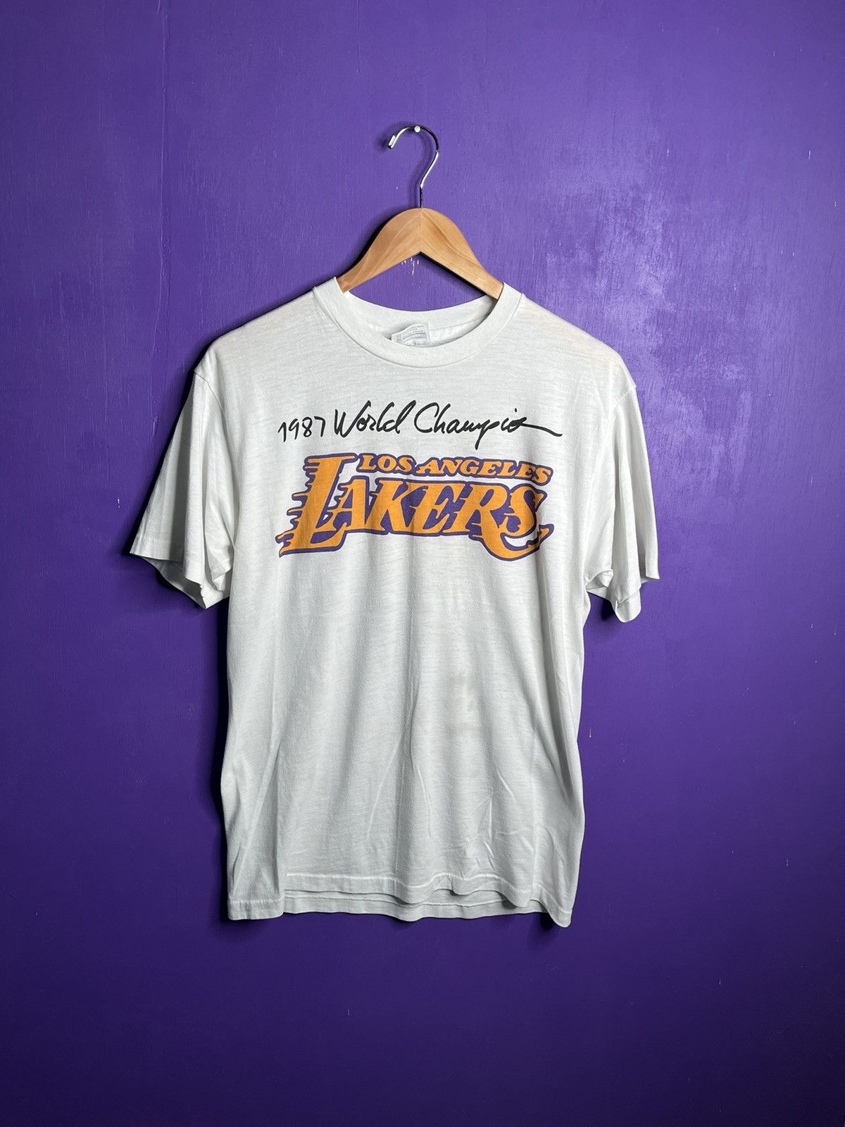 NBA × Vintage Vintage 1987 show time Lakers champs t-shirt Size US M / EU 48-50 / 2 - 1 Thumbnail