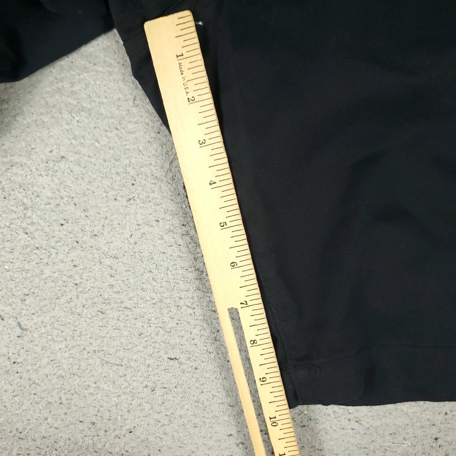 Volcom Volcom Shorts Mens Size 29 Black Casual Flat Front Chino Size US 29 - 4 Thumbnail