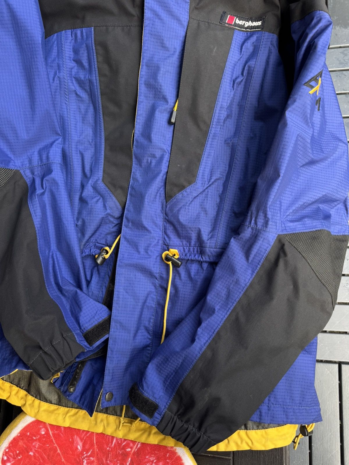 Berghaus Berghaus Vintage Trango Extreme Gore Tex Membrane Jacket L Size US L / EU 52-54 / 3 - 7 Thumbnail