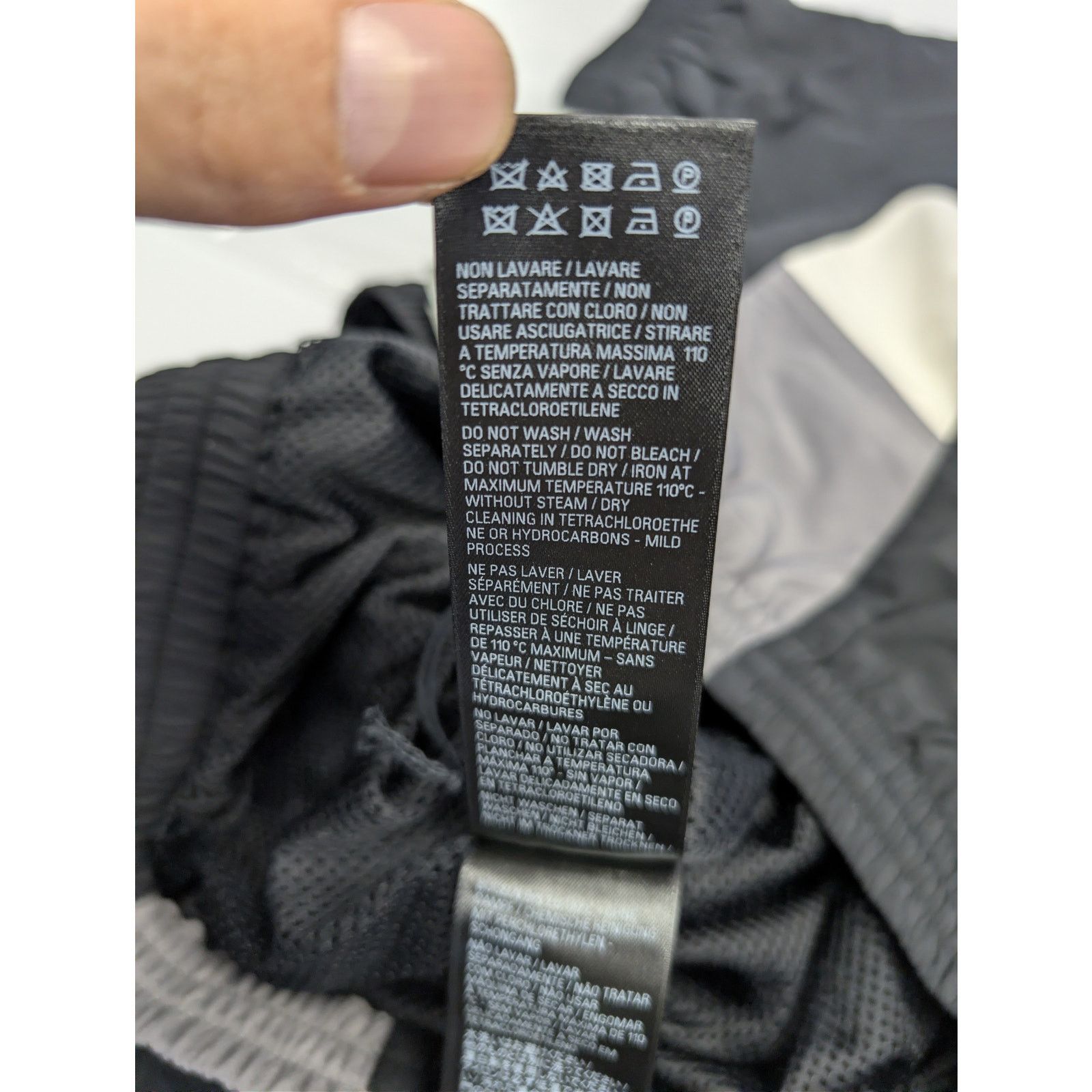 Balenciaga o1rshd1 Regular Tracksuit Pants in Black Size US 30 / EU 46 - 15 Thumbnail