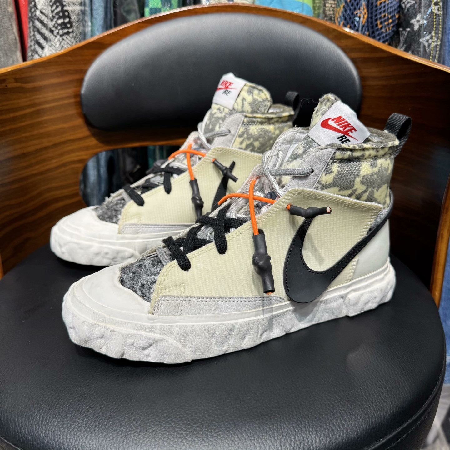 Nike Nike BLAZER White Lowtop Sneakers 37 Men Size US 5 / EU 37 - 1 Thumbnail