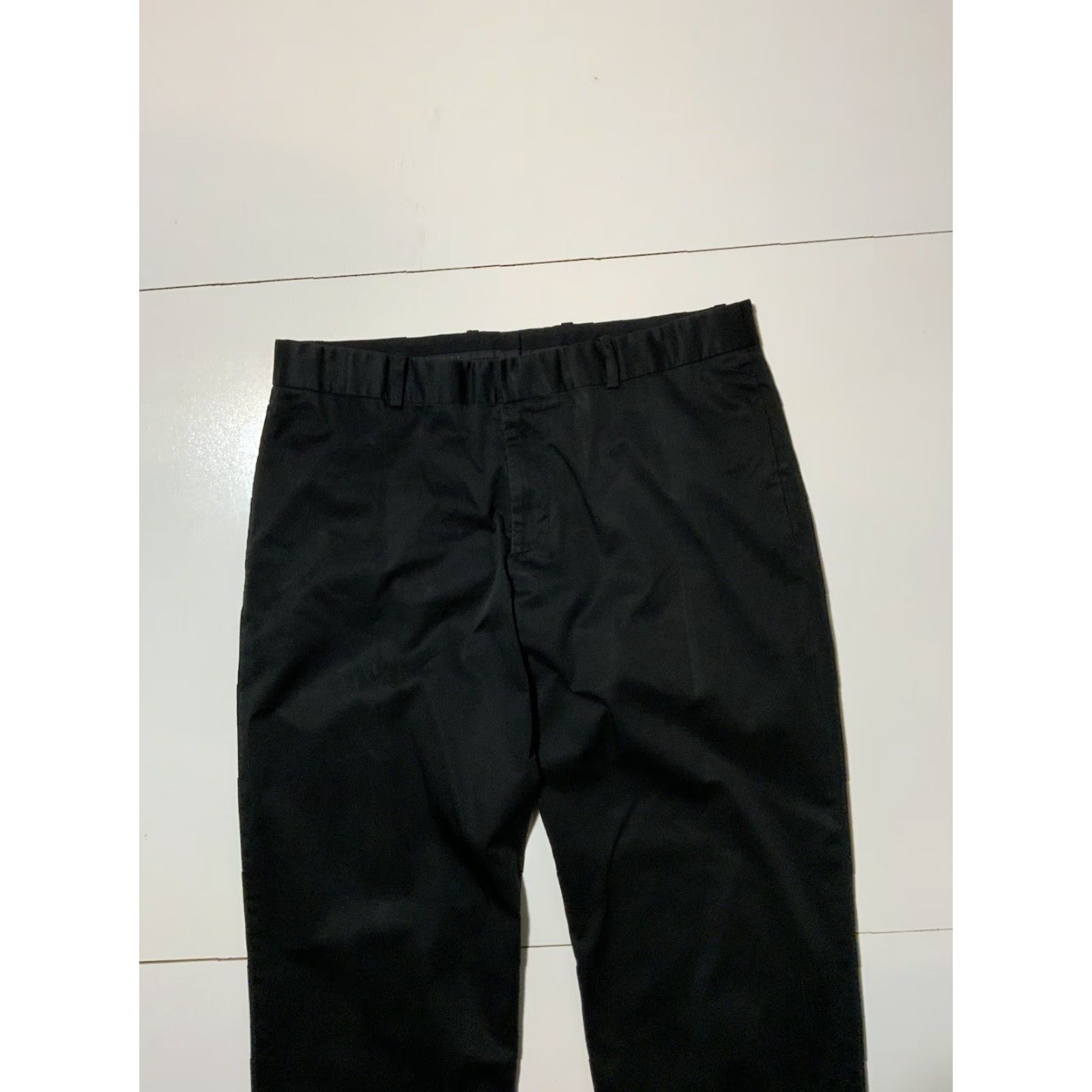 Theory Theory Kramer Quest Black Flat Front Relaxed Fit Cotton Pants Sz 34 Mens Pants 34 Black Cotton 31in Inseam 41in Outseam 7.5in 97% Cotton 3% Elastane Size US 34 / EU 50 - 5 Thumbnail