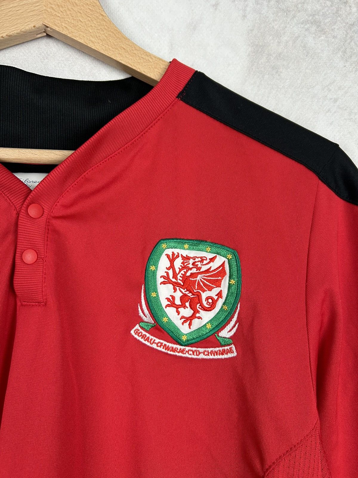 Vintage Vintage Wales Soccer Jersey Football Rare Hype Retro 90s Size US S / EU 44-46 / 1 - 3 Thumbnail