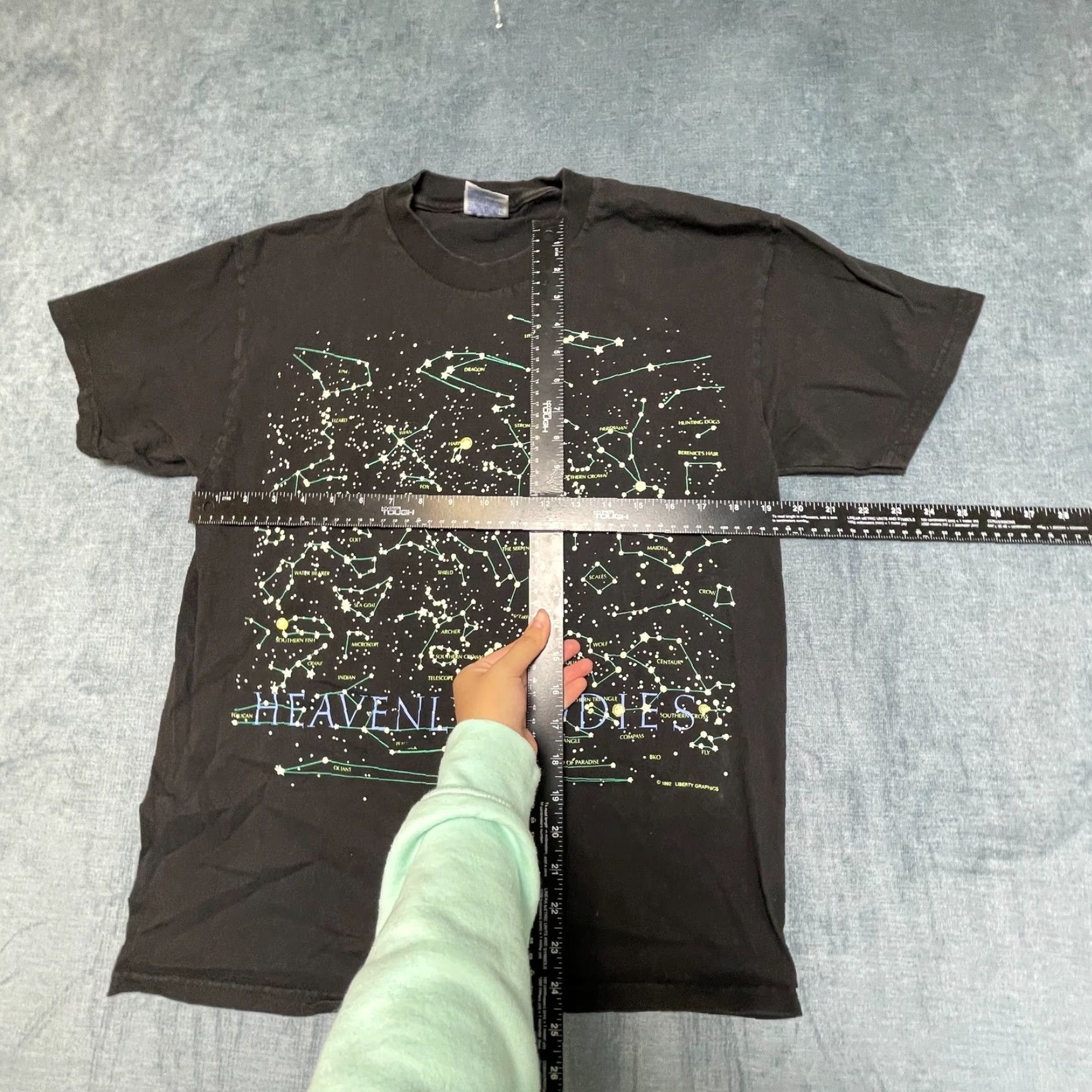 Hanes VINTAGE Hanes T-Shirt Men M Black Heavenly Bodies Double-Sided Star Map Size US M / EU 48-50 / 2 - 5 Thumbnail