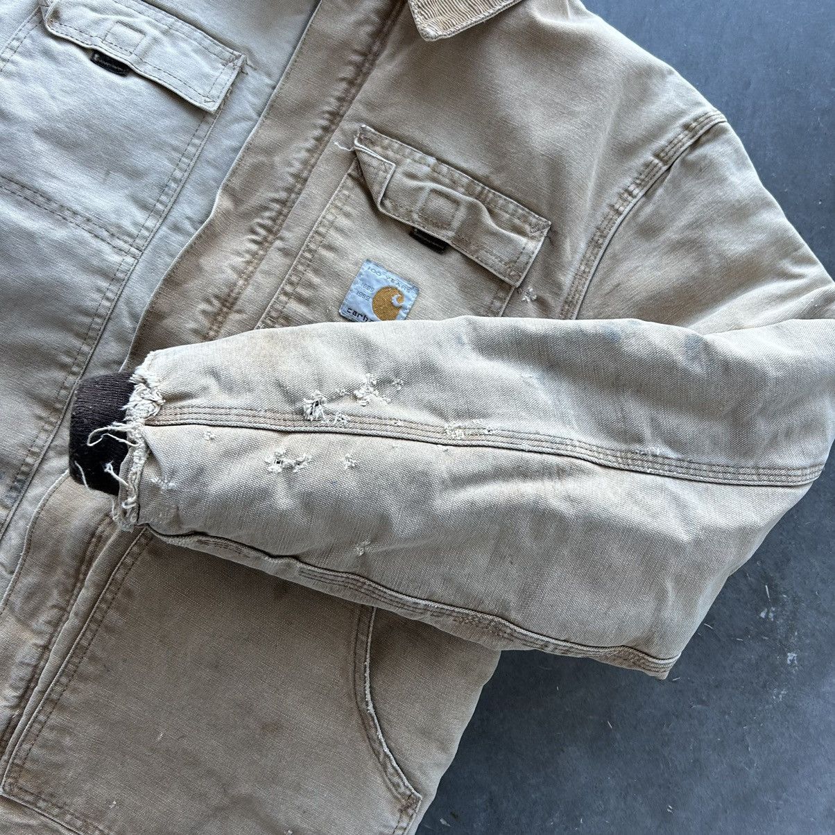 Carhartt × Vintage Crazy Vintage 80s Thrashed Carhartt Chore Barn Coat Grunge Size US XL / EU 56 / 4 - 15 Thumbnail