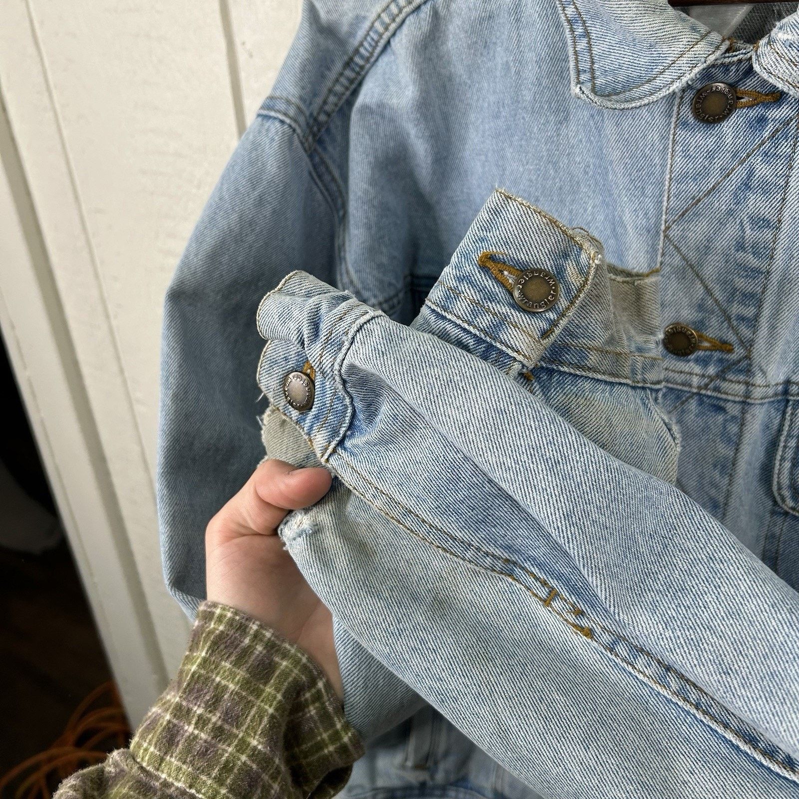 Wrangler 90's Wrangler Western Faded Button-Up Denim Jacket X-Large Size US XL / EU 56 / 4 - 9 Thumbnail