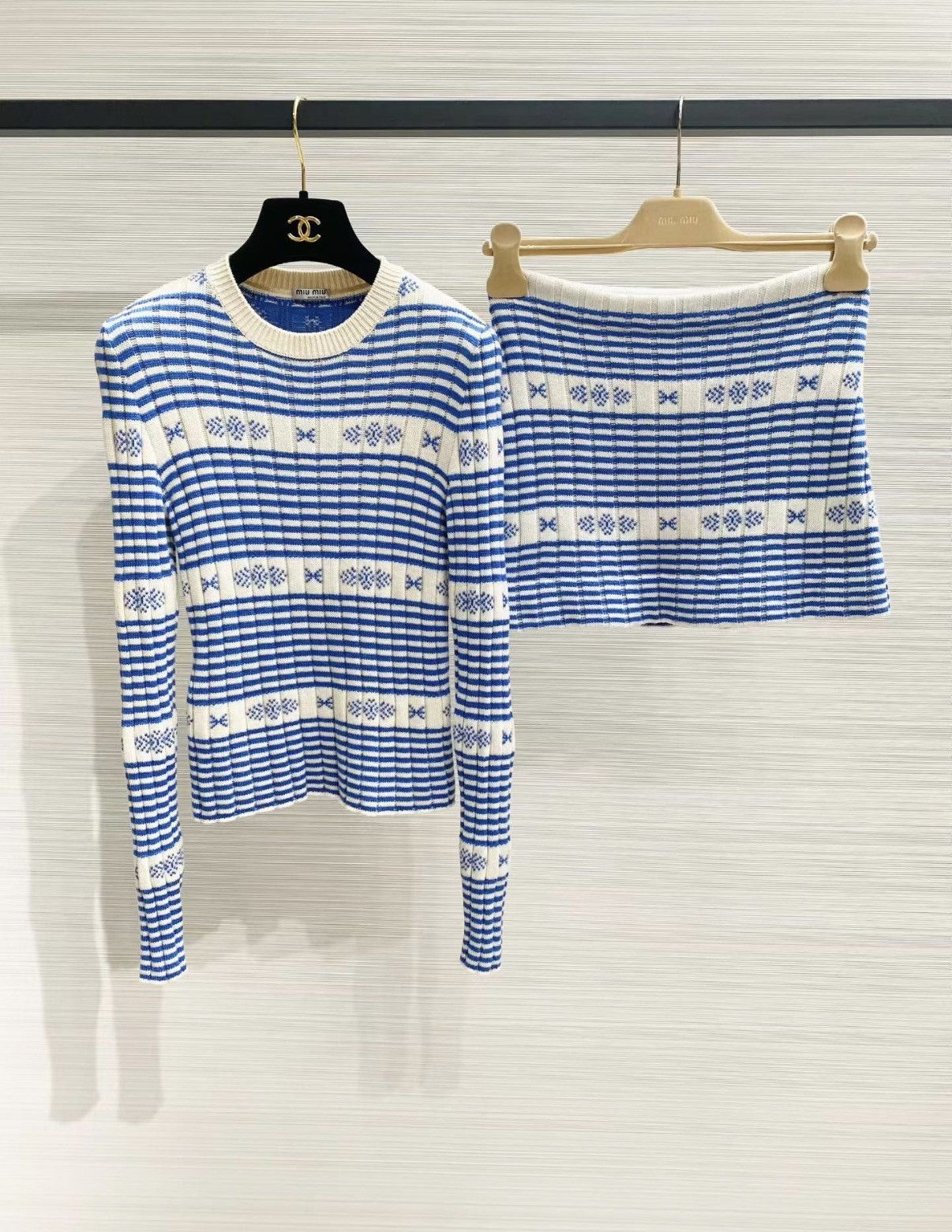 Miu Miu Miu Miu Block Knit Set (Top + Skirt) J33 Size XS / US 0-2 / IT 36-38 - 1 Thumbnail