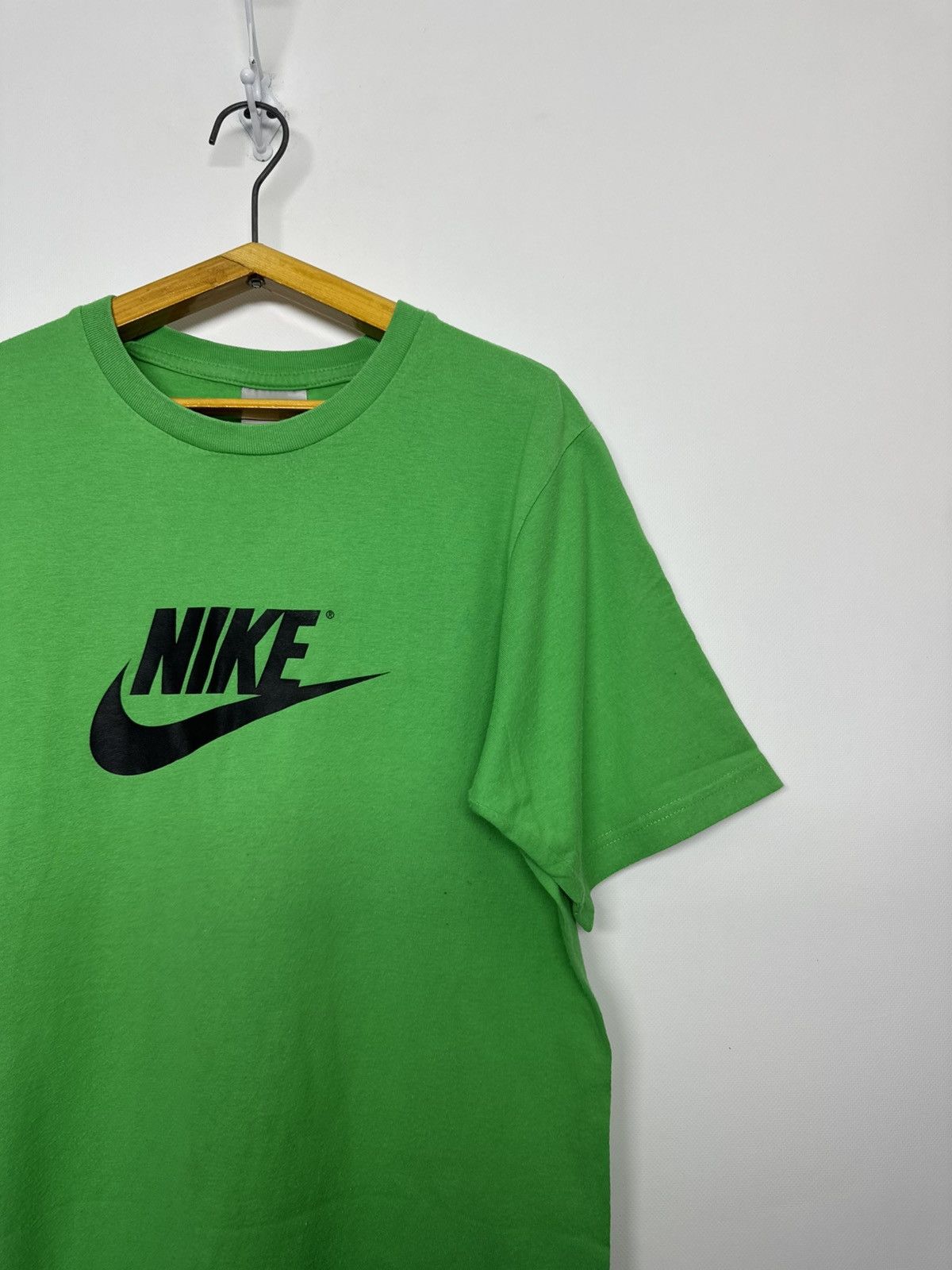 Nike Vintage Y2k Nike Big Swoosh streetwear t-shirts 90’s Size US M / EU 48-50 / 2 - 6 Thumbnail