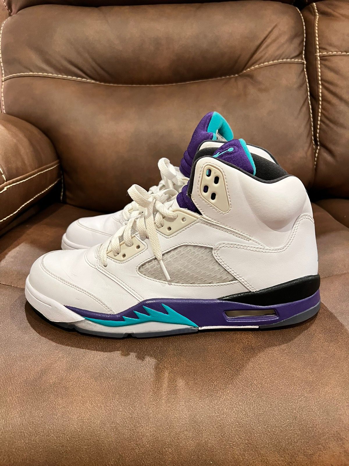 Pre-owned Jordan Nike Jordan 5 Retro Grape (2013) Shoes In White