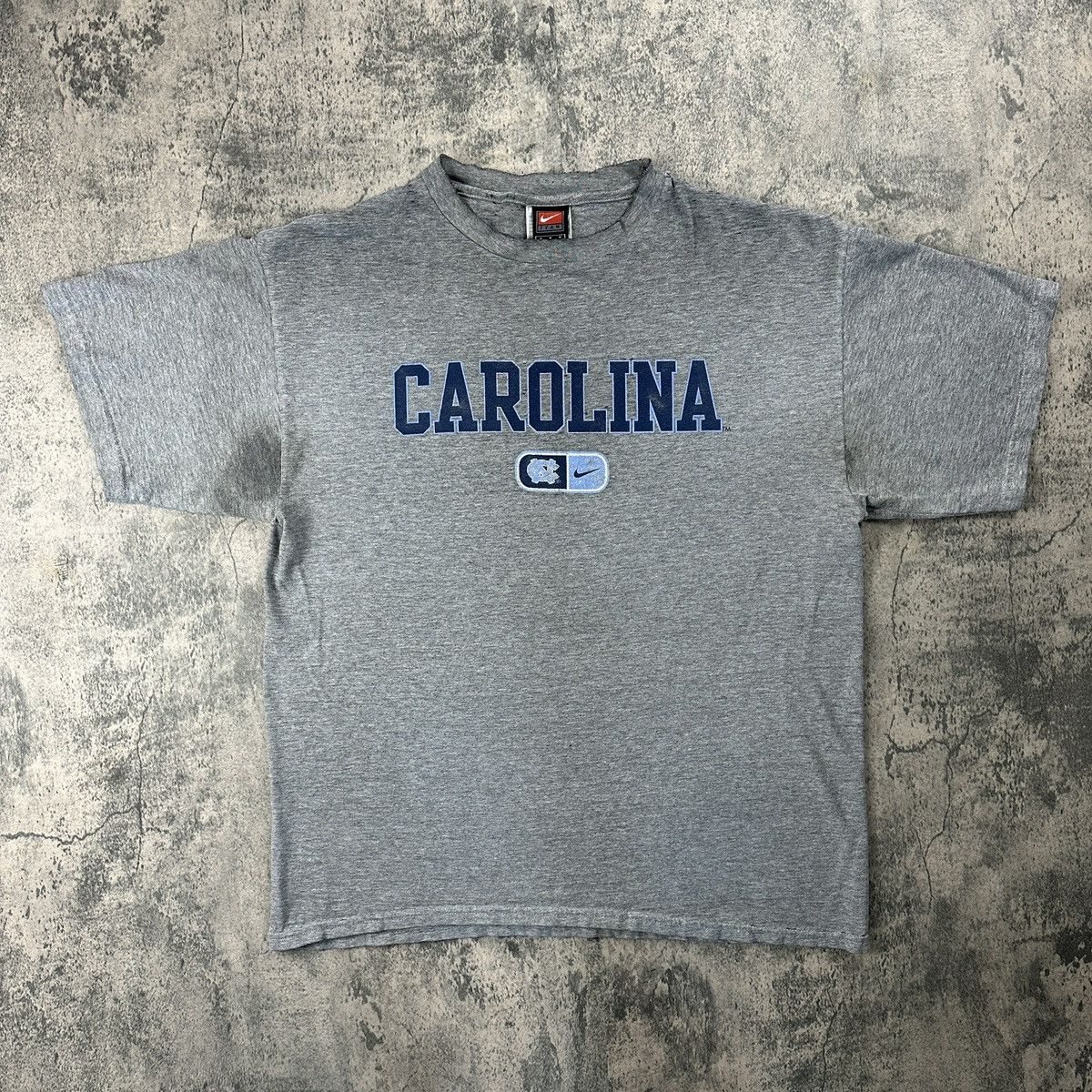 Nike Vintage Nike North Carolina Tar Heels Tee Size US M / EU 48-50 / 2 - 1 Thumbnail