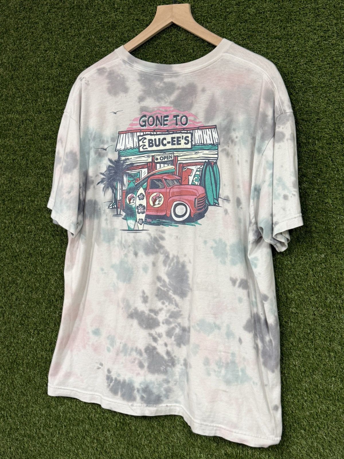 Vintage Vintage Buc-ee's Tie Dye Hippie Baja Beach Gas Logo Tee XL Size US XL / EU 56 / 4 - 3 Thumbnail