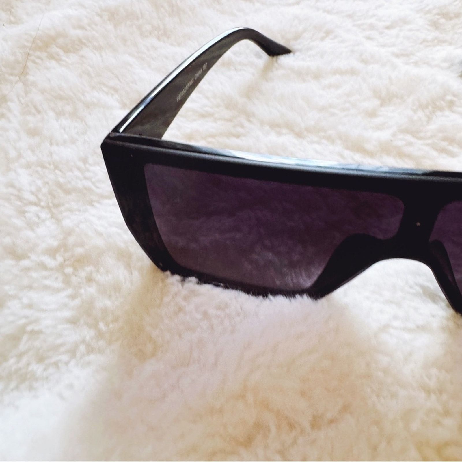 Other Greta Black Oversized Statement Sunglasses Size ONE SIZE - 3 Thumbnail