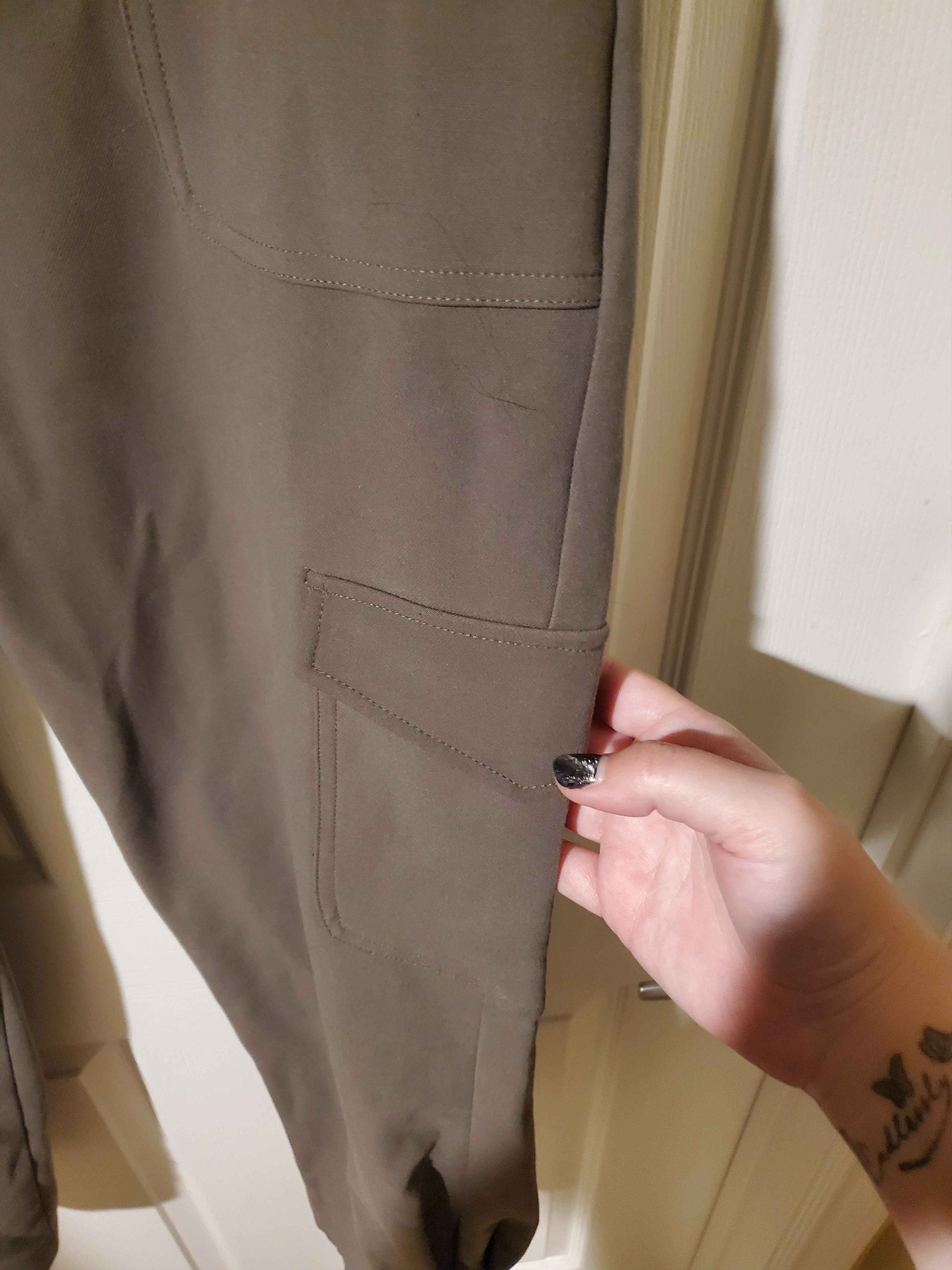 Express Olive Green High Waisted Cargo Jogger/Dress Pant (size 14R) Size 36" / US 14 / IT 50 - 7 Thumbnail