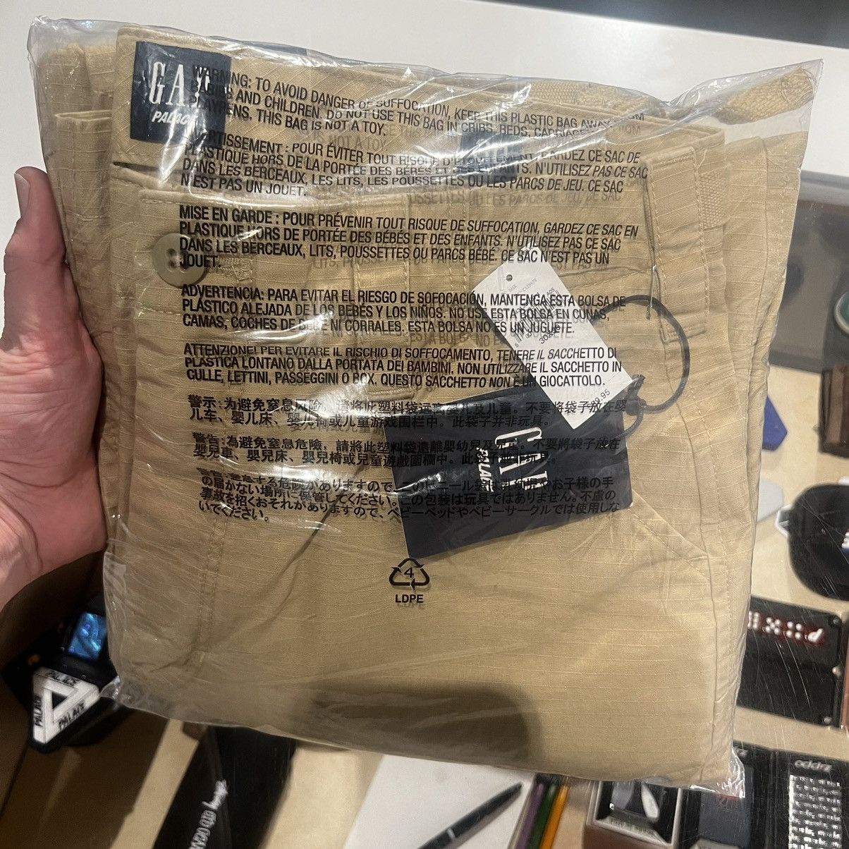 Gap × Palace Palace x Gap Cargo Khaki • 30x30 Size US 30 / EU 46 - 4 Thumbnail