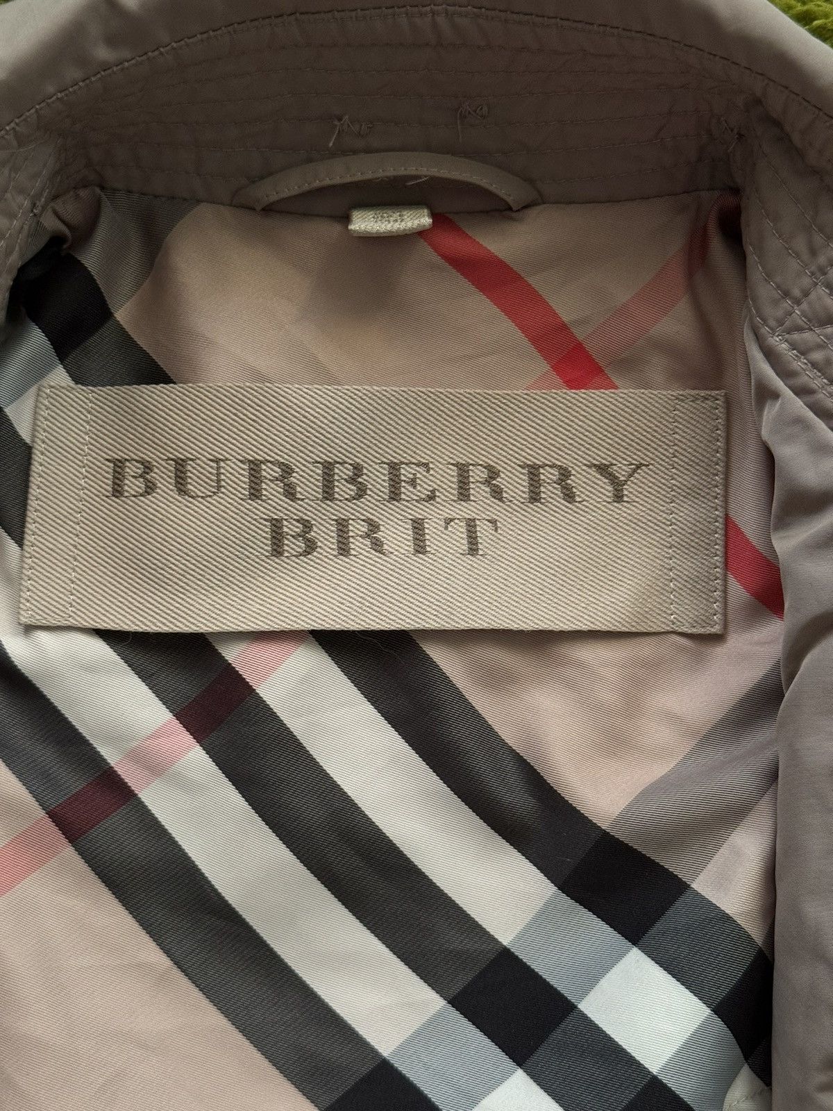 Burberry Burberry Brit nylon belted trench coat Size M / US 6-8 / IT 42-44 - 13 Thumbnail