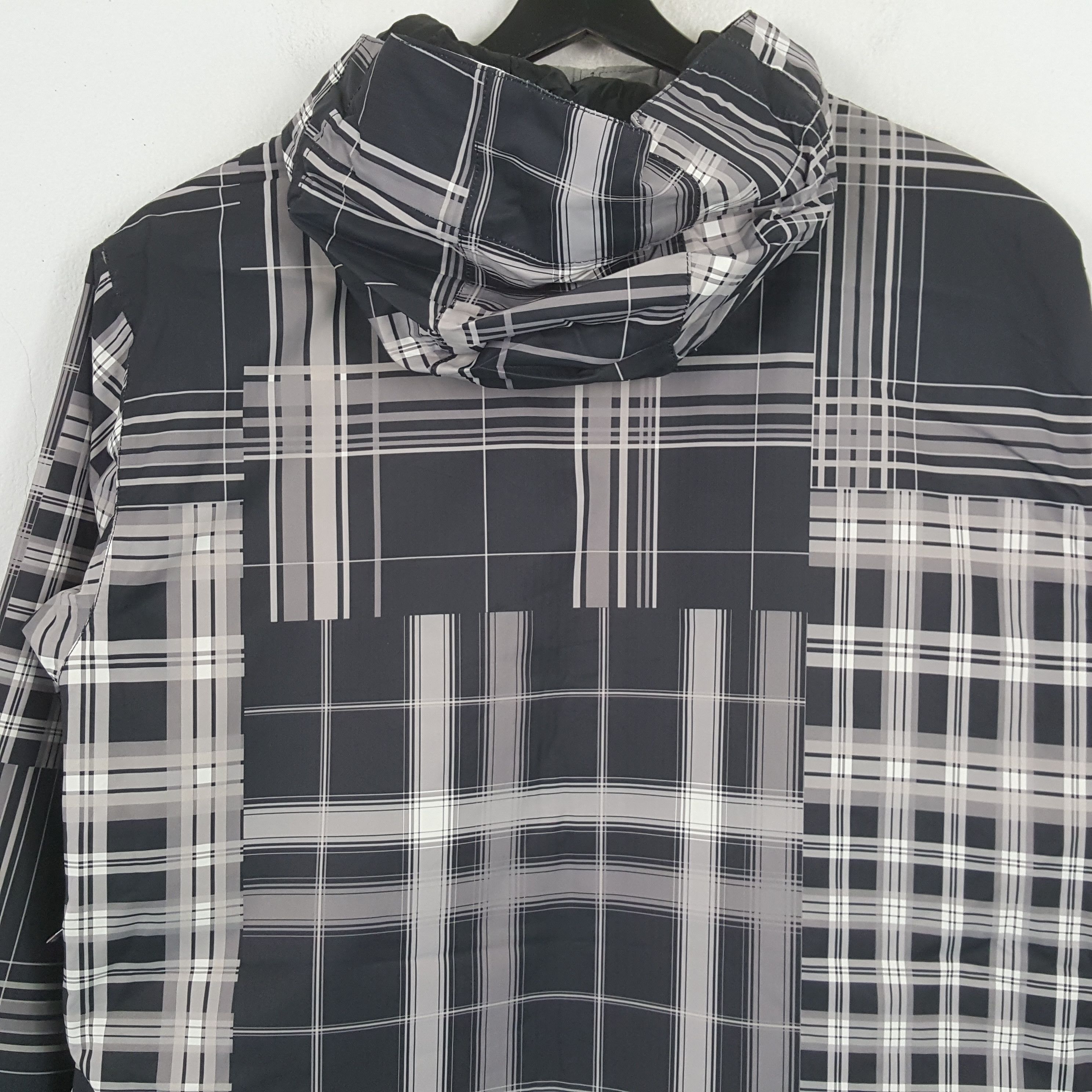 Quiksilver × Vintage Quiksilver Surfing Style Nice Design Jacket Hoodies Size US L / EU 52-54 / 3 - 5 Thumbnail