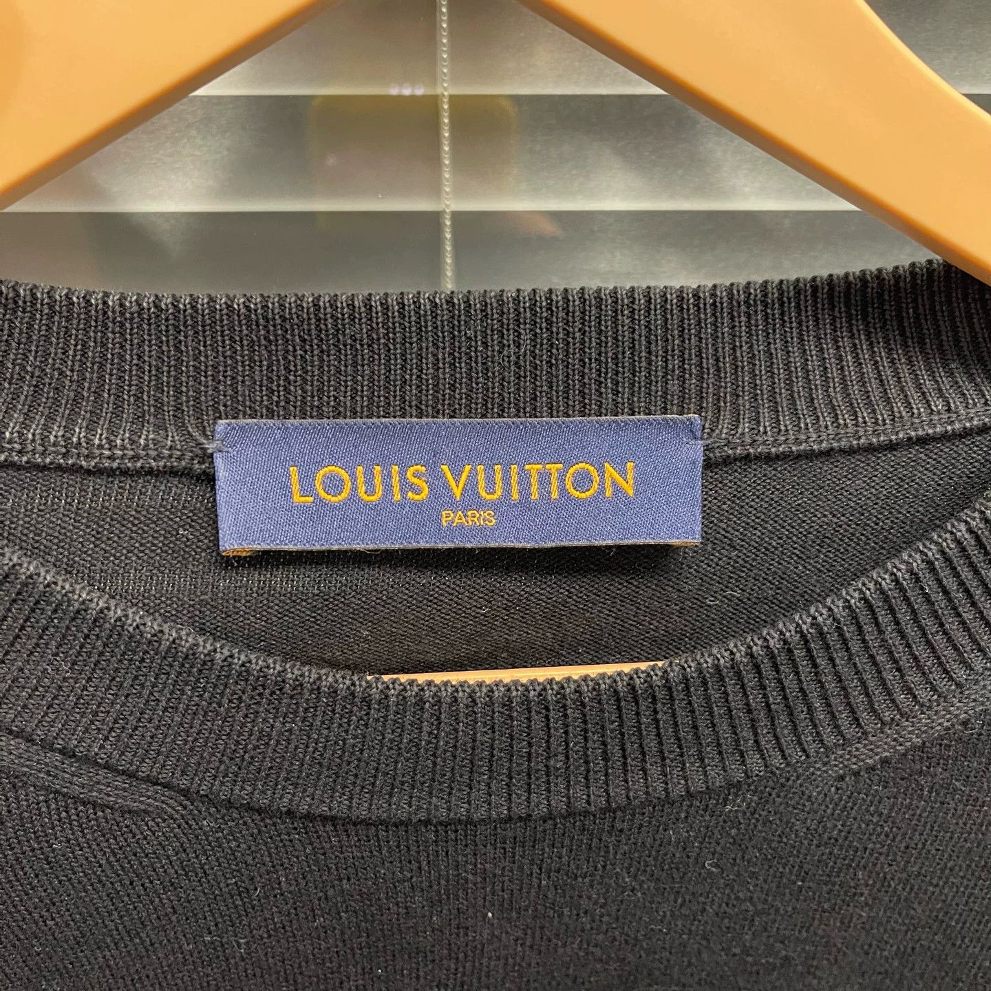 Louis Vuitton LV 2054 Heat-Reactive Knit Sweater L 99 New Size US L / EU 52-54 / 3 - 3 Thumbnail