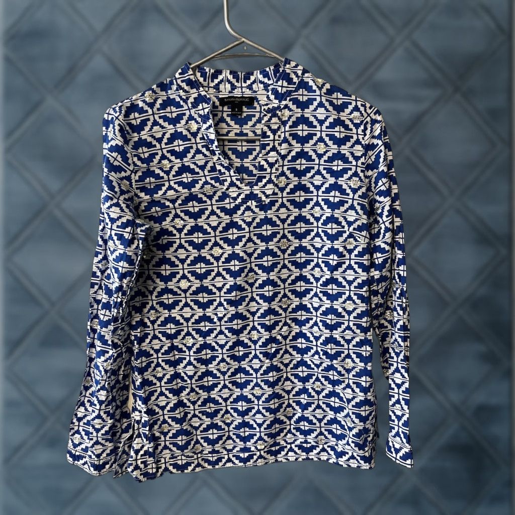 Banana Republic Banana Republic Shirt Womens Small Blue Geometric Print Long Sleeve Blouse Size S / US 4 / IT 40 - 1 Thumbnail