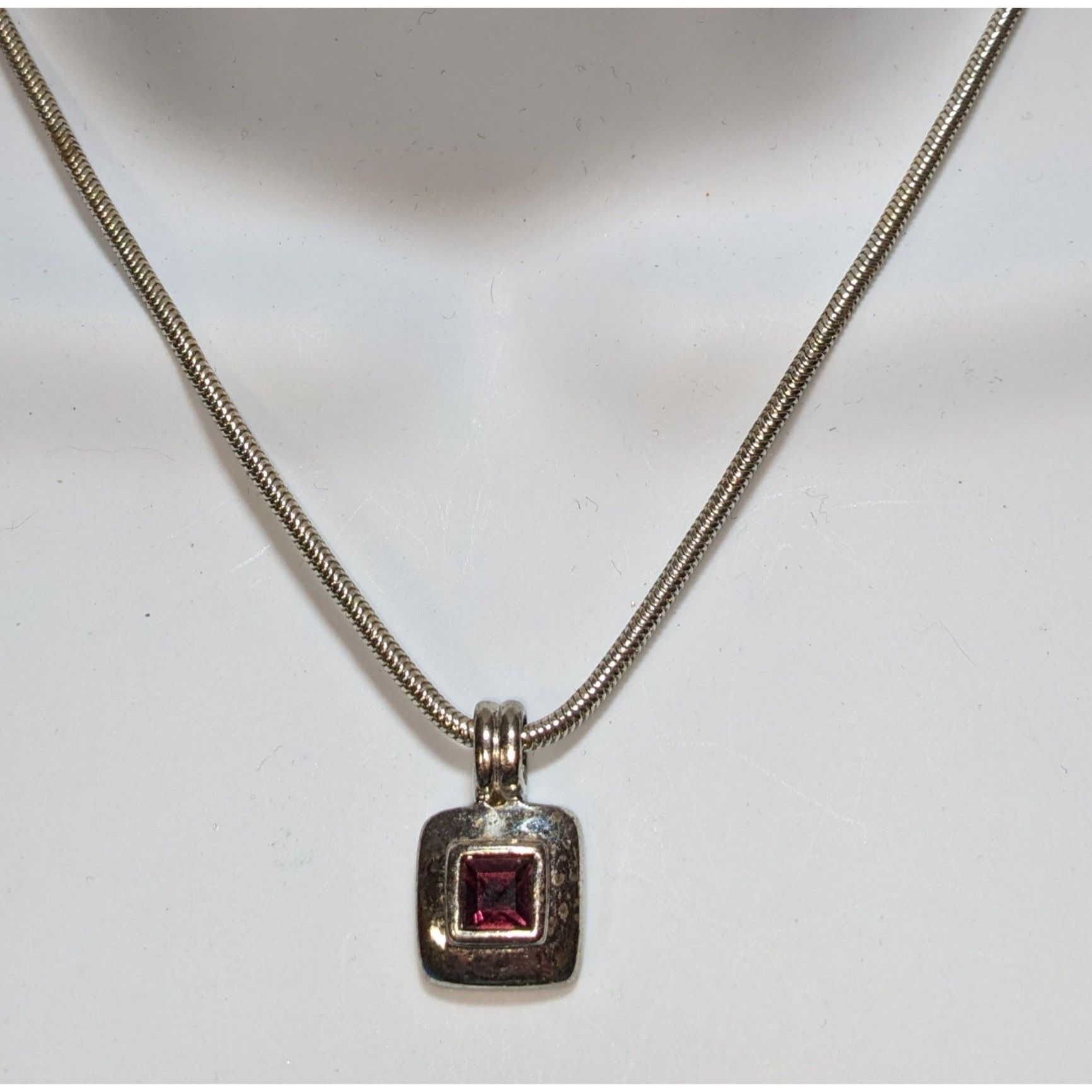 Other Vintage Square Pendant Necklace With Purple Faceted Stone Size ONE SIZE - 5 Thumbnail