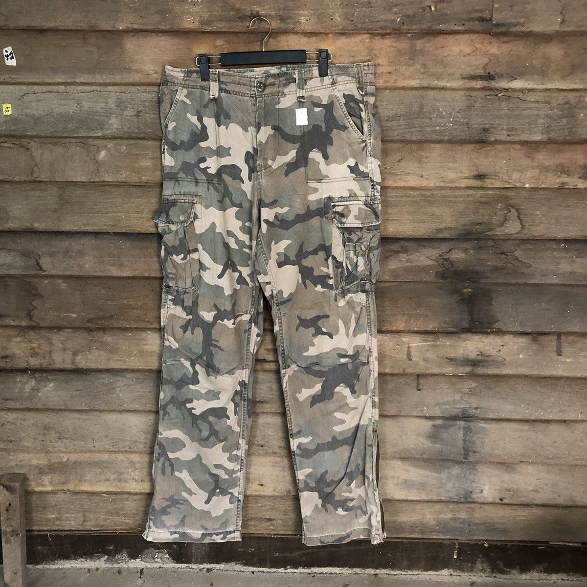 Japanese Brand DL Plus More Camo utility military cargo Pants #S2775 Size US 35 - 1 Thumbnail