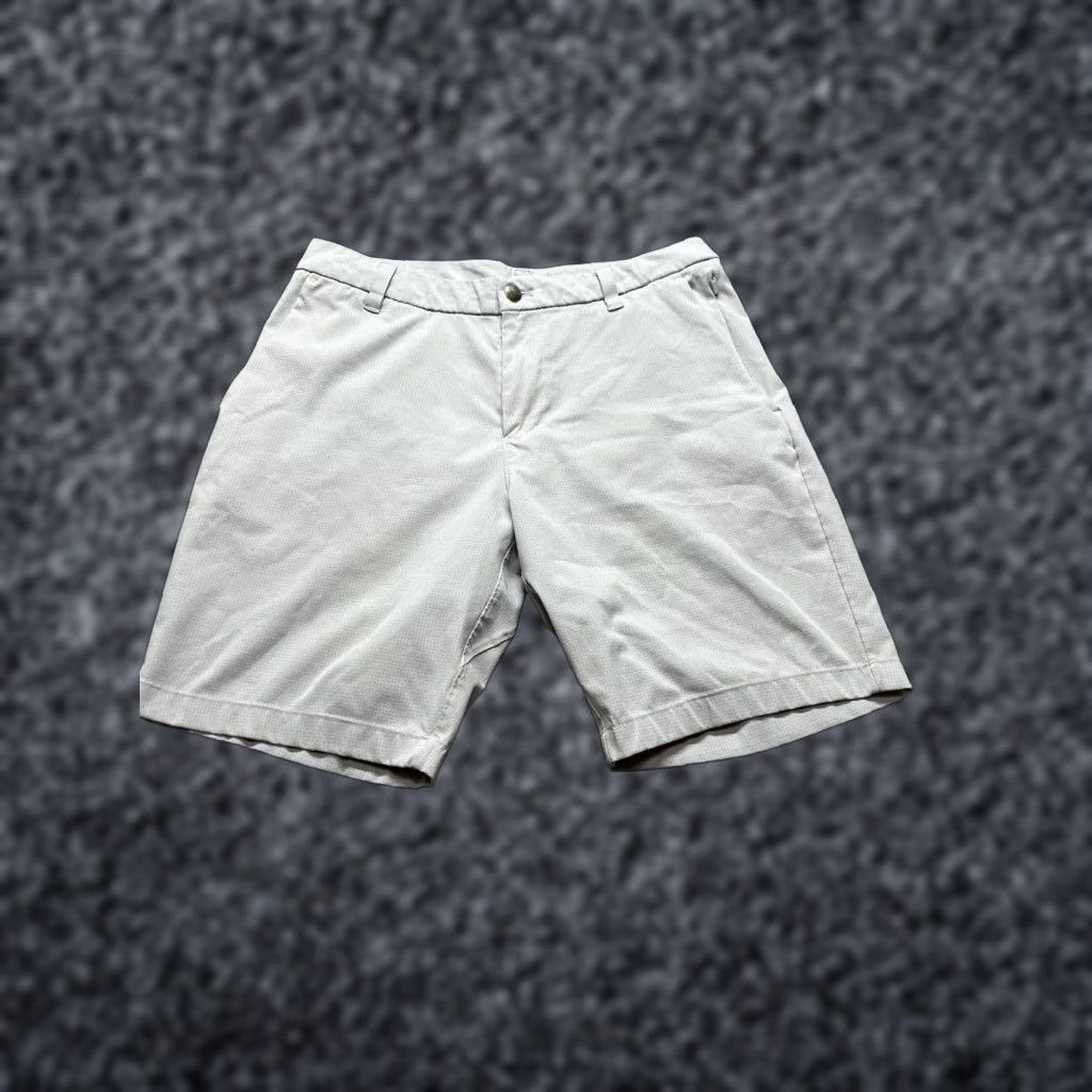 Lululemon Lululemon Mens 30 Commission Shorts 9” Inseam Gray Khaki Classic Fit Size US 30 / EU 46 - 1 Thumbnail