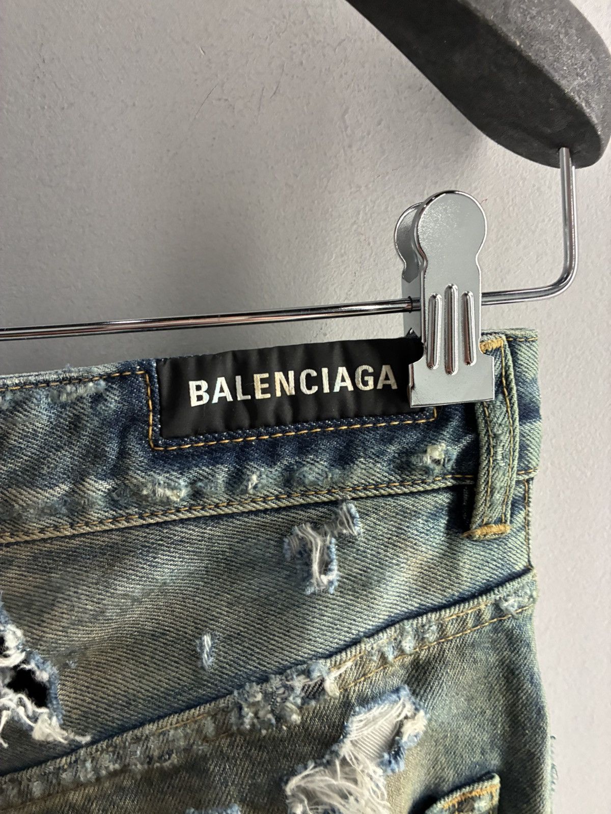 Balenciaga BALENCIAGA Super Destroyed Baggy Pants Size US 30 / EU 46 - 3 Thumbnail
