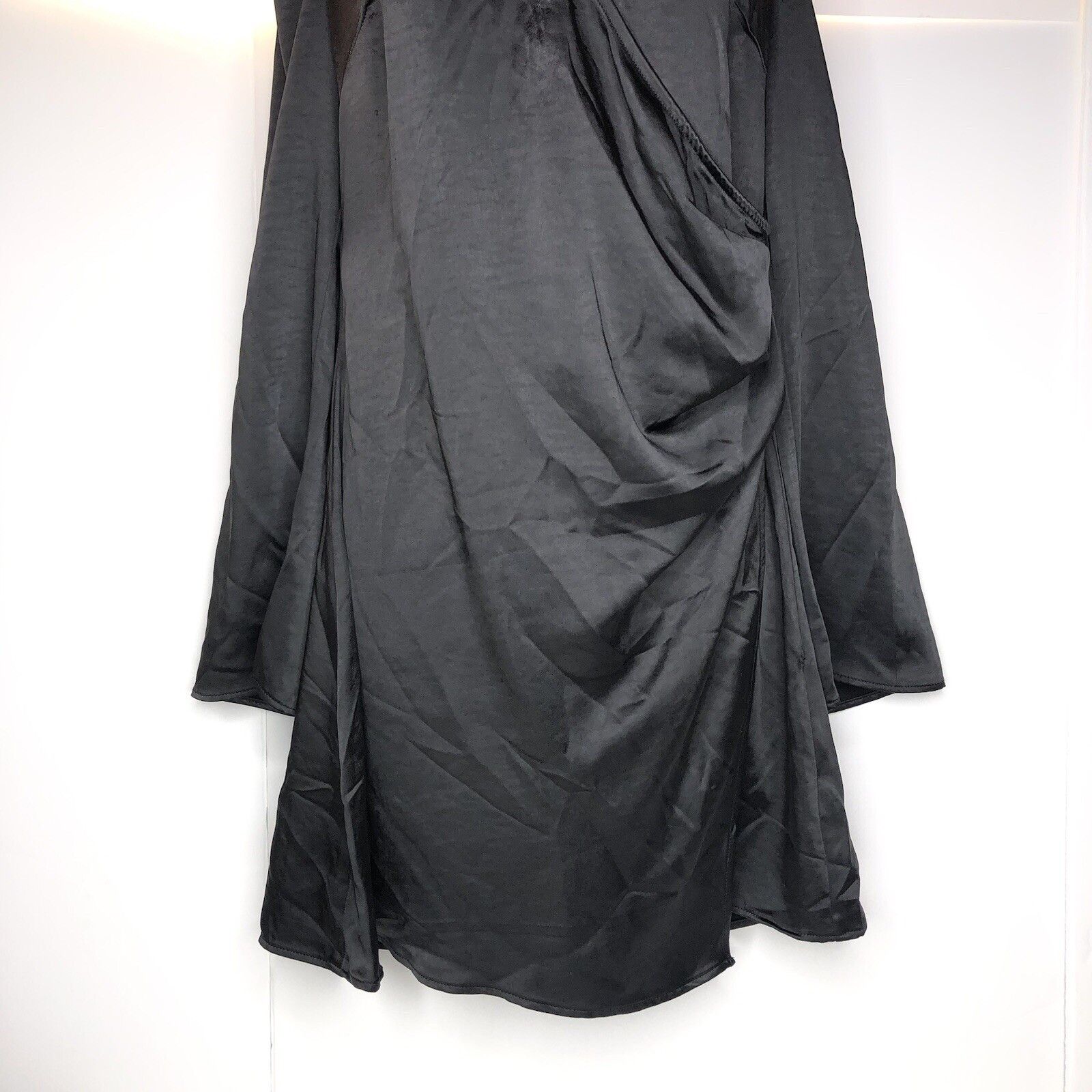 ASTR The Label ASTR Cutout Shoulder Black Satin Mini Dress Side Waist Size M / US 6-8 / IT 42-44 - 4 Thumbnail