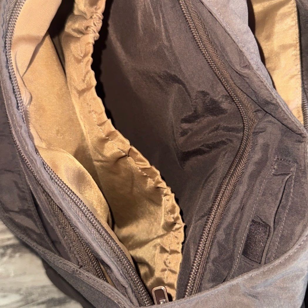 Vintage Lug Bag Purse Shoulder Parachute Large Brown Quilted 2 Handle Compartments Bag Purse Brown Lug Logo Inside Zippers Work Well Size ONE SIZE - 7 Thumbnail