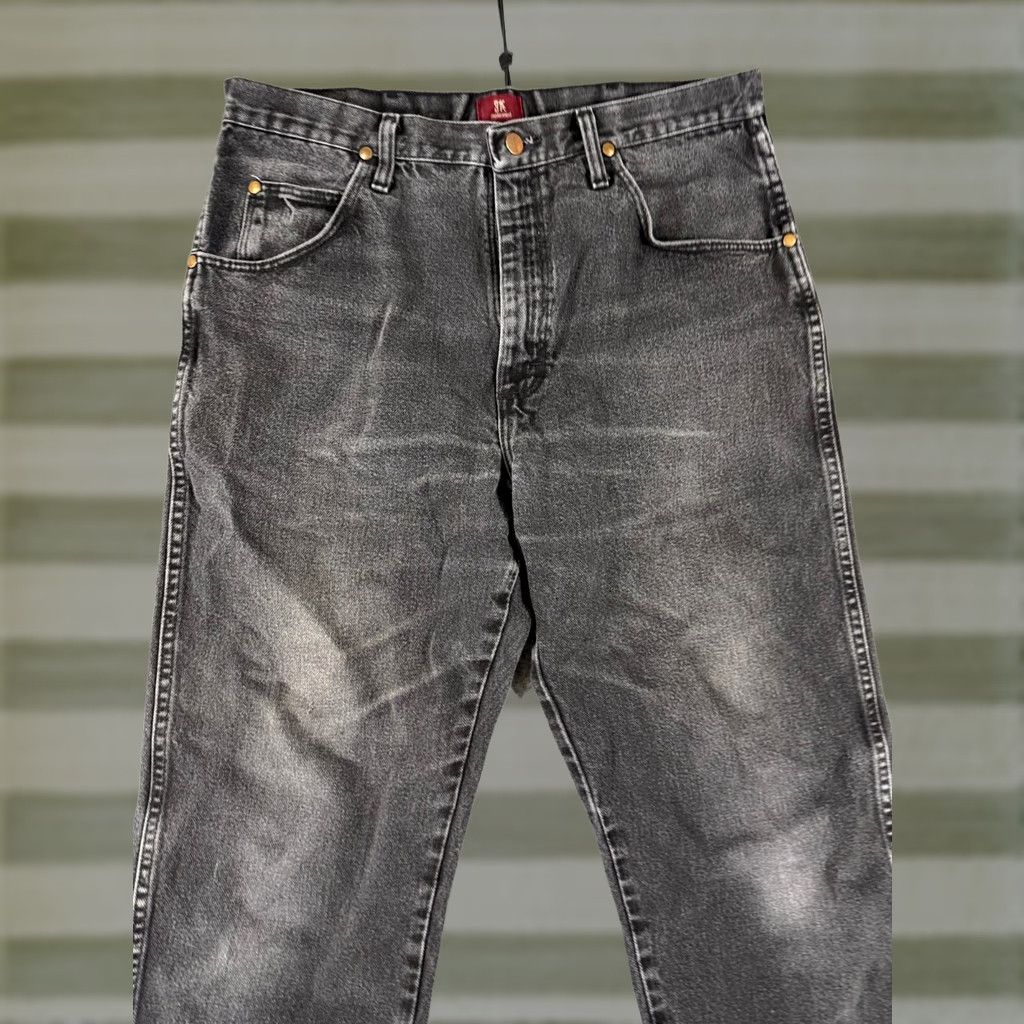 Wrangler Wrangler Cowboy Cut Jeans Mens 35x32 Gray Denim Relaxed Fit 90s Western Pockets Jeans Regular Mens Size US 35 - 1 Thumbnail