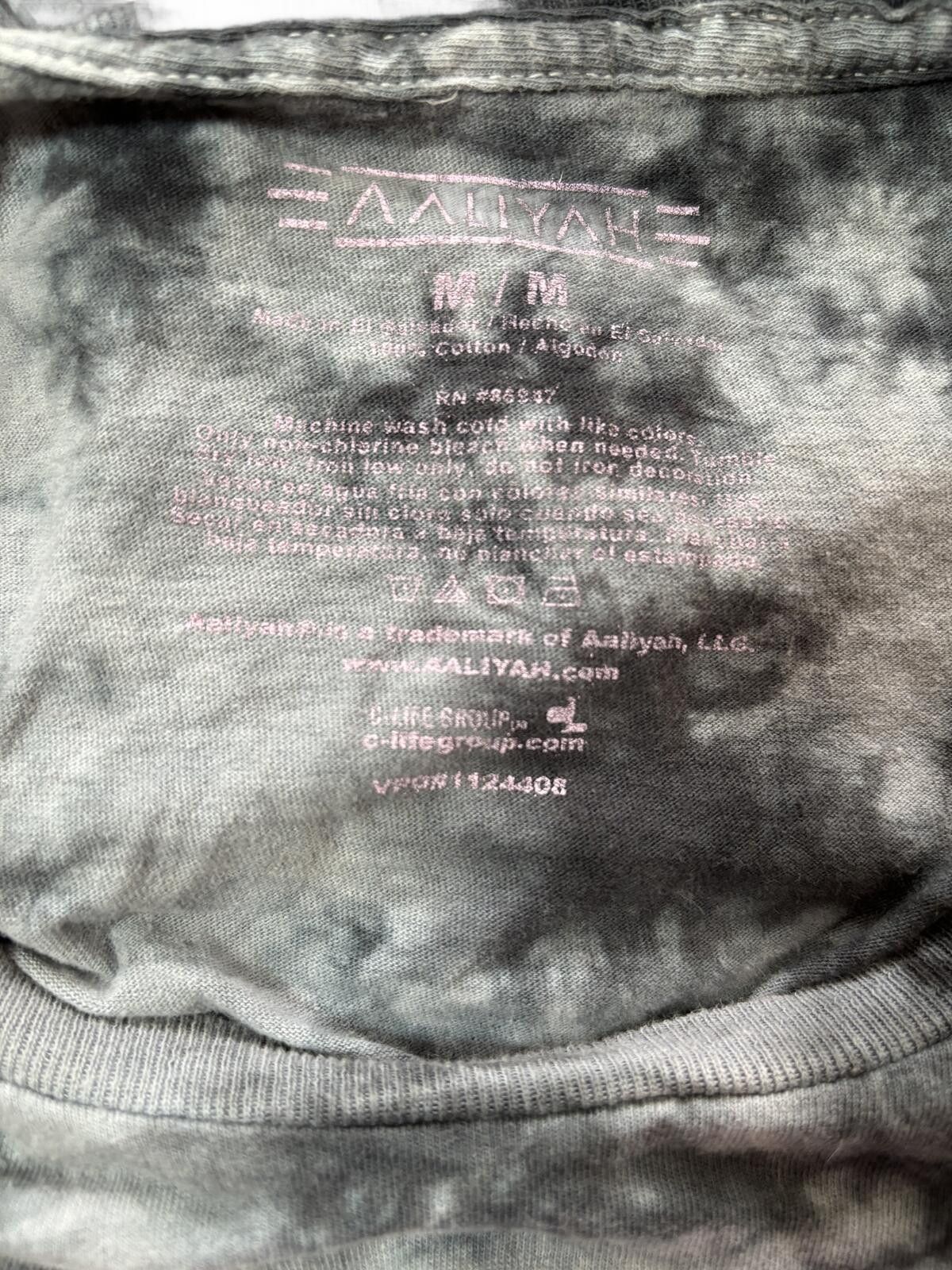 Other Tie Dye Aaliyah Princess of R&B Graphic T-Shirt. Medium. Size 32" / US 10 / IT 46 - 7 Thumbnail