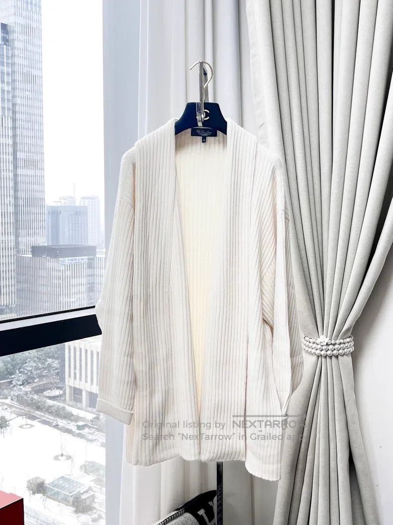 Loro Piana Loro Piana Off-white textured long-sleeve mid-length cardi Size S / US 4 / IT 40 - 1 Thumbnail