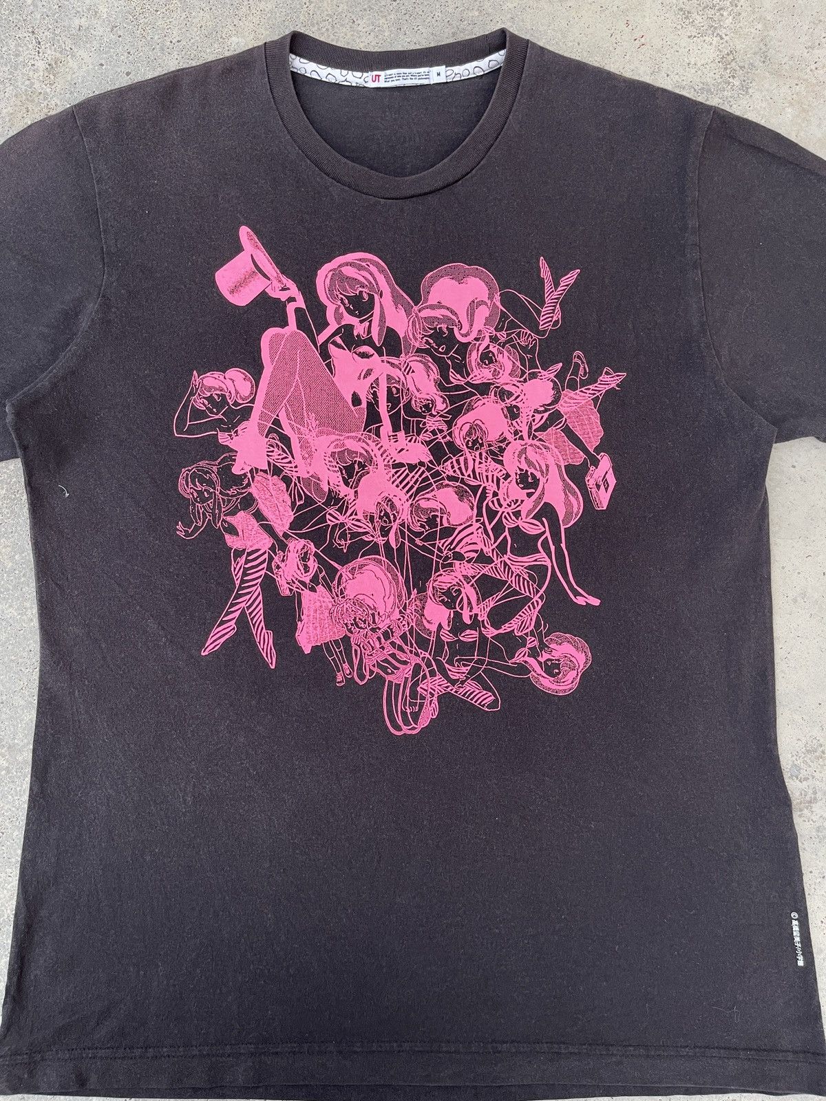 Anime × Japanese Brand × Uniqlo Uniqlo X Urusei Yatsura Japan Anime Tee Shirt Size US M / EU 48-50 / 2 - 2 Thumbnail