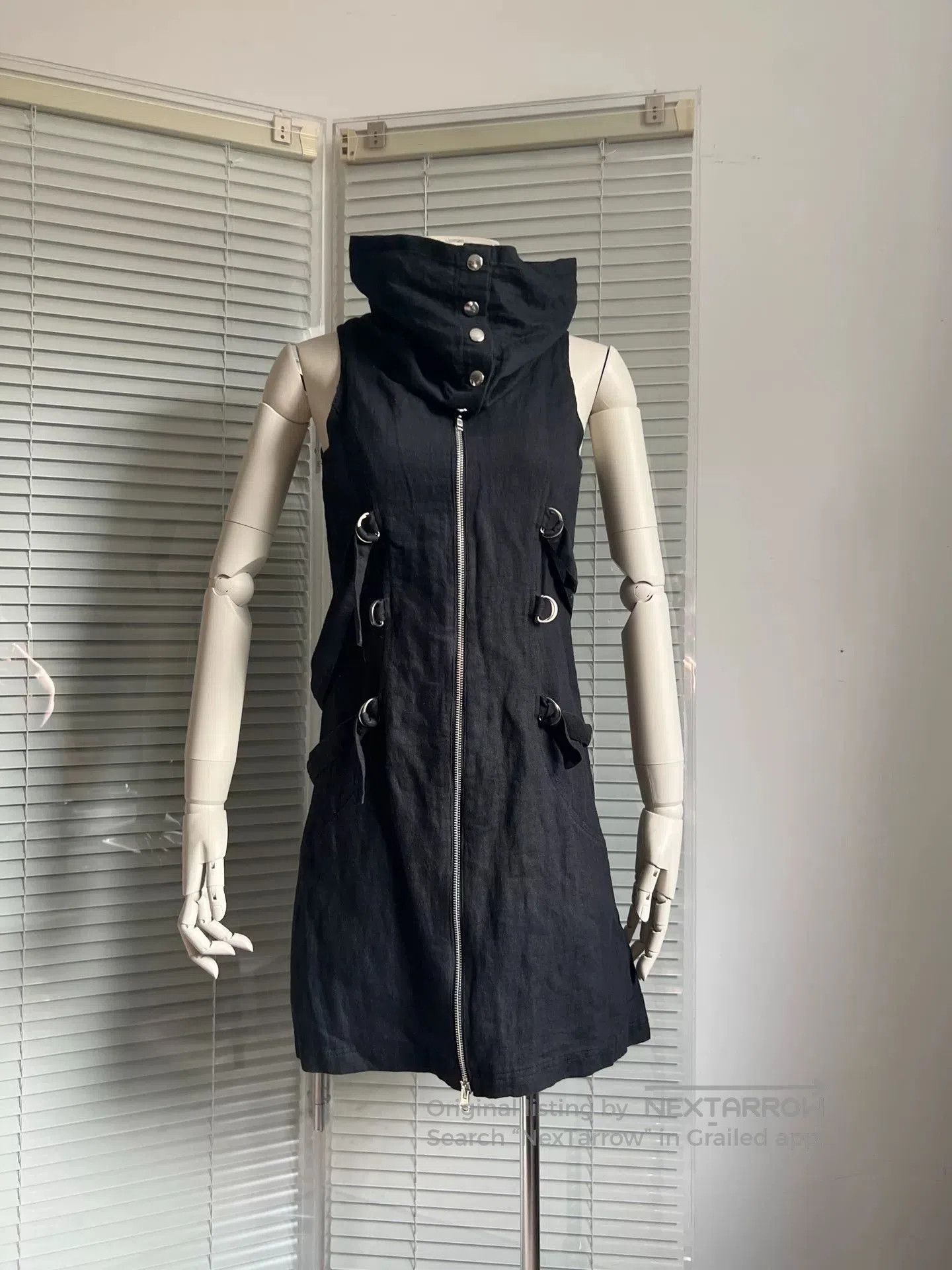 BP. Sleeveless High Neck Buttoned Wrap Dress. Size M / US 6-8 / IT 42-44 - 7 Thumbnail