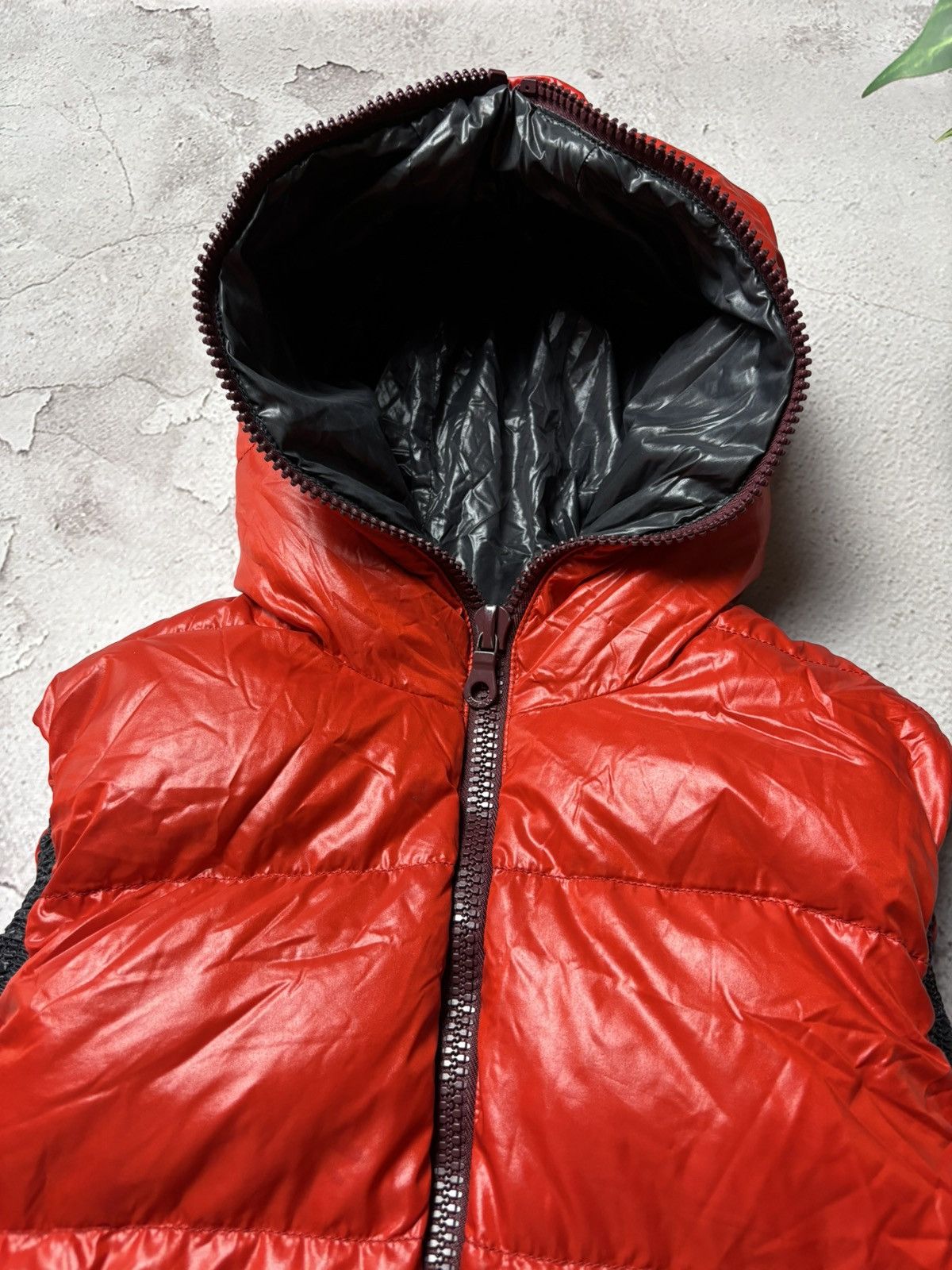 Duvetica Duvetica Aristeo Down Vest / 46 Size US S / EU 44-46 / 1 - 16 Thumbnail