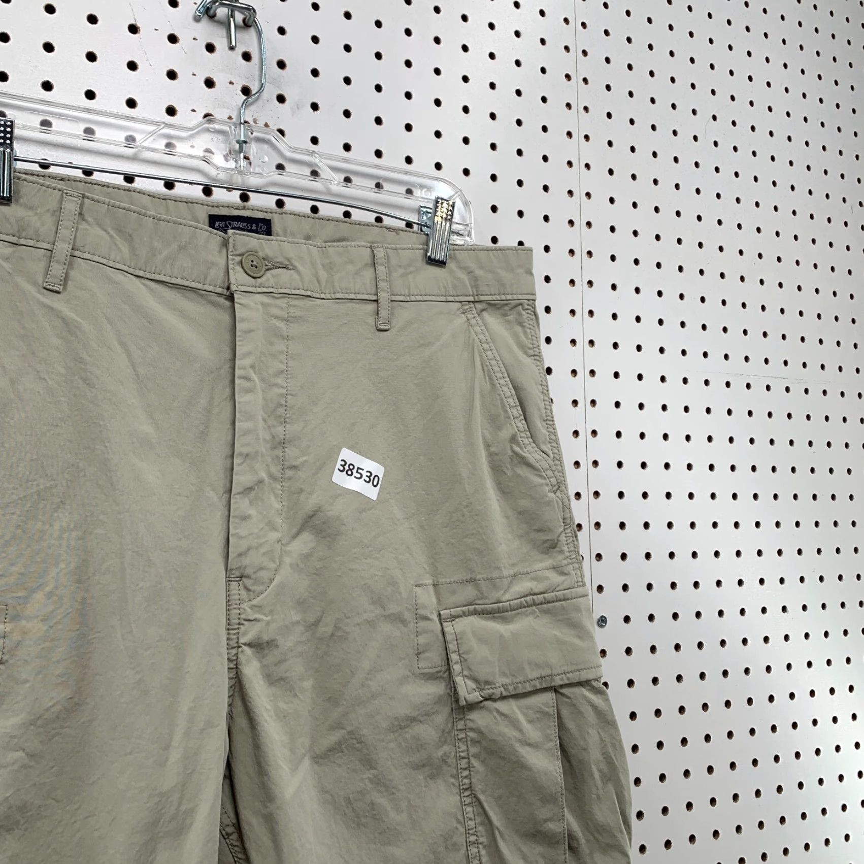 Levi's VINTAGE Levi's Cargo Shorts Mens 36x10 Ivory Utility Military Casual Outdoor Mens Cargo Shorts Pant Size US 36 / EU 52 - 5 Thumbnail