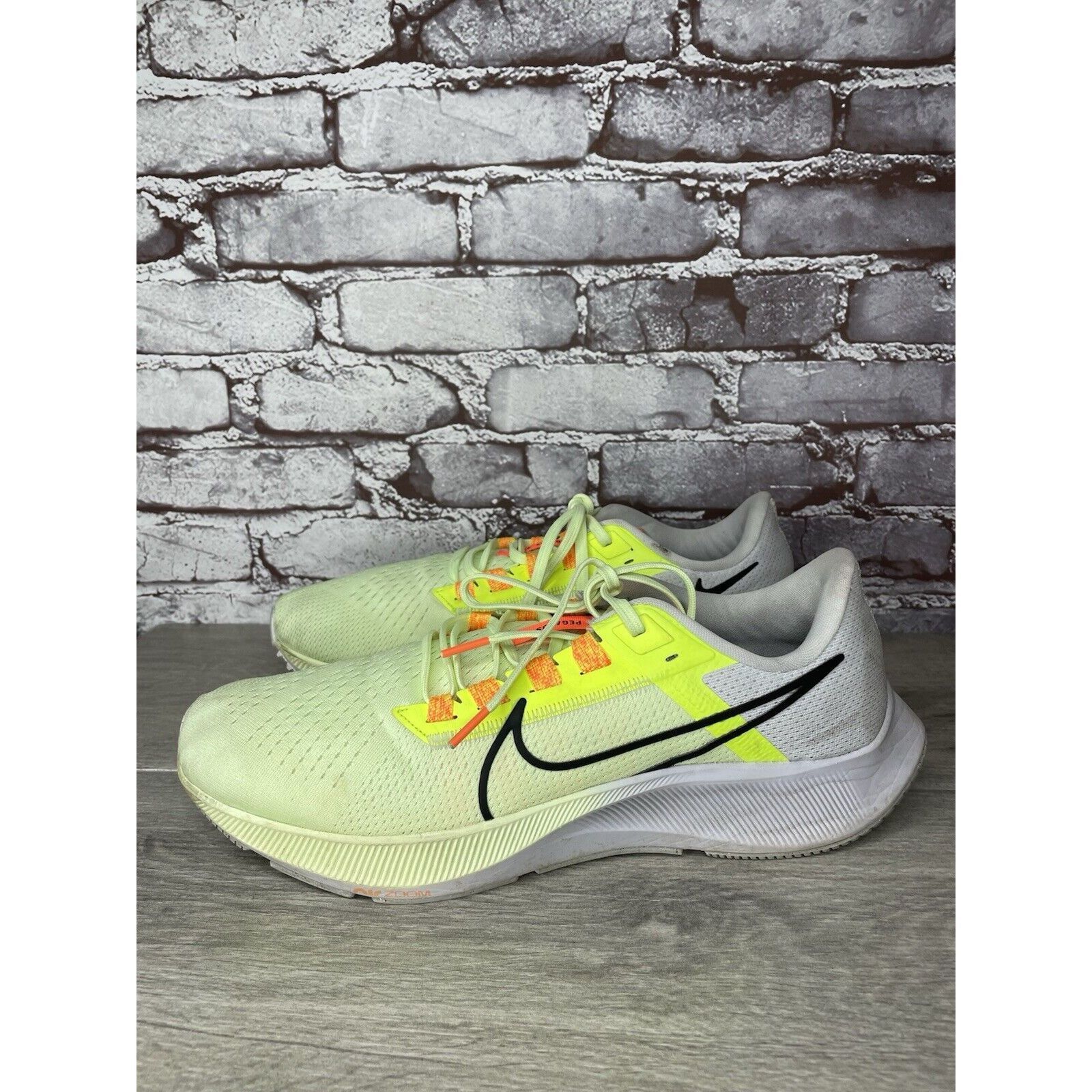 Nike Nike Air Zoom Pegasus 38 Barely Volt Running Shoes Men 11.5M Size US 11.5 / EU 44-45 - 7 Thumbnail