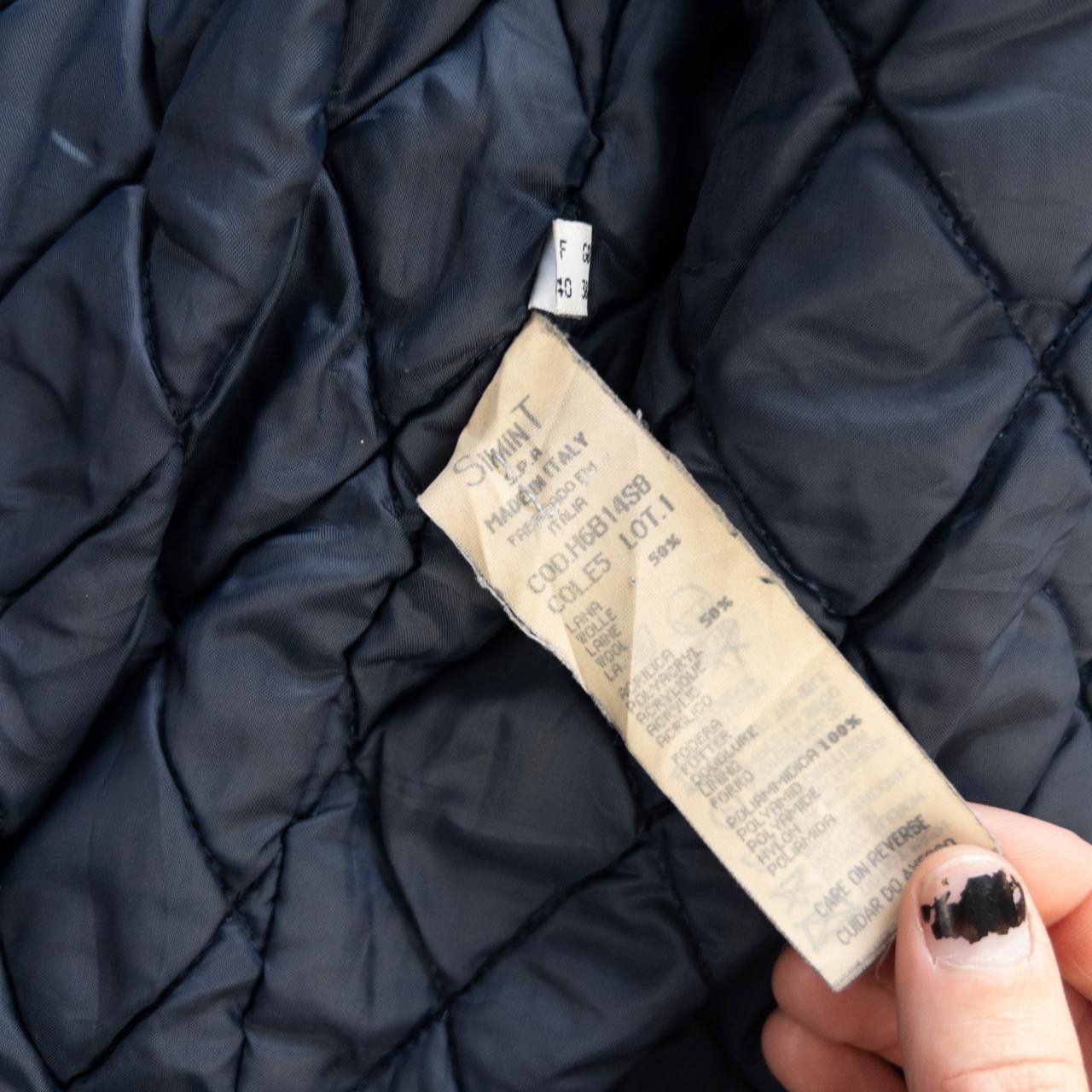 Armani Vintage Armani Jeans Padded Jacket Size L Size US L / EU 52-54 / 3 - 6 Thumbnail
