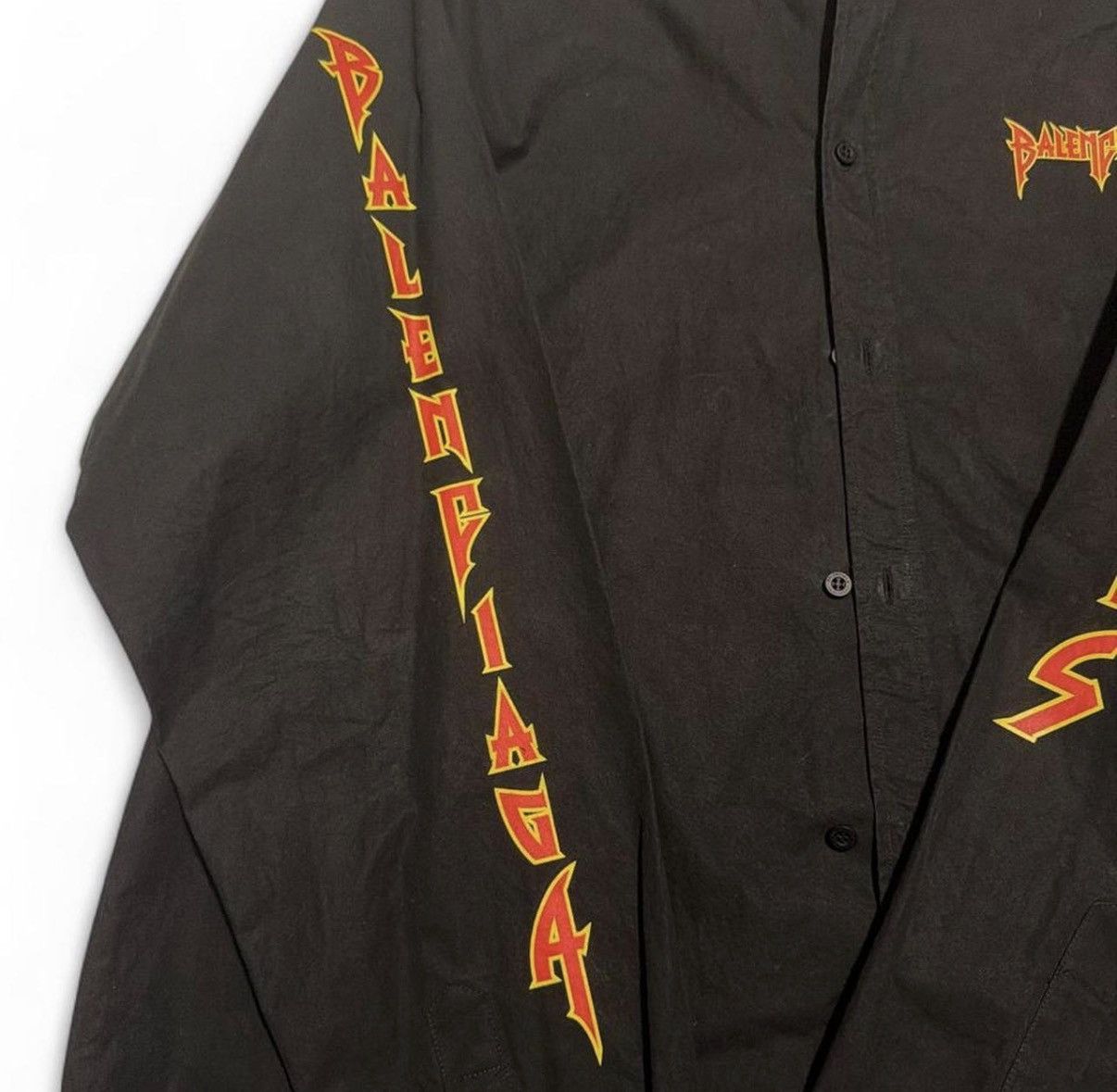 Balenciaga Balenciaga black heavy metal logo long sleeves button up Size US S / EU 44-46 / 1 - 4 Thumbnail