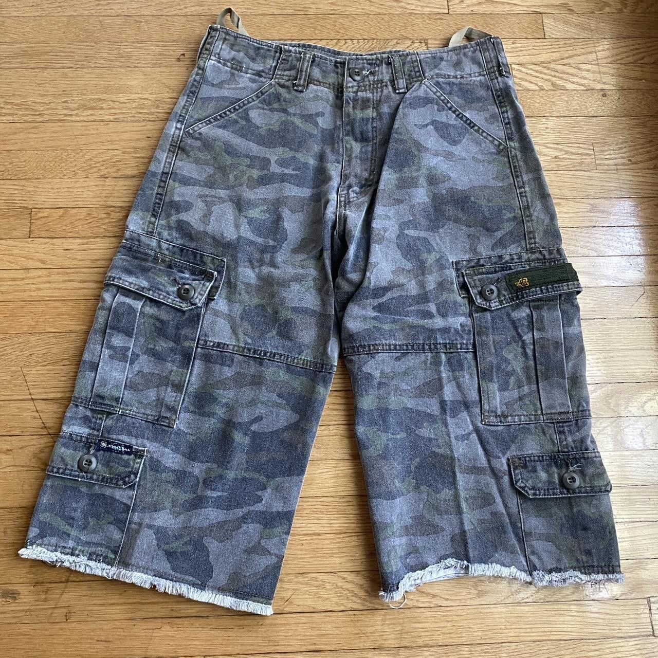 Other US101 Camo cargo shorts Size US 30 / EU 46 - 1 Thumbnail