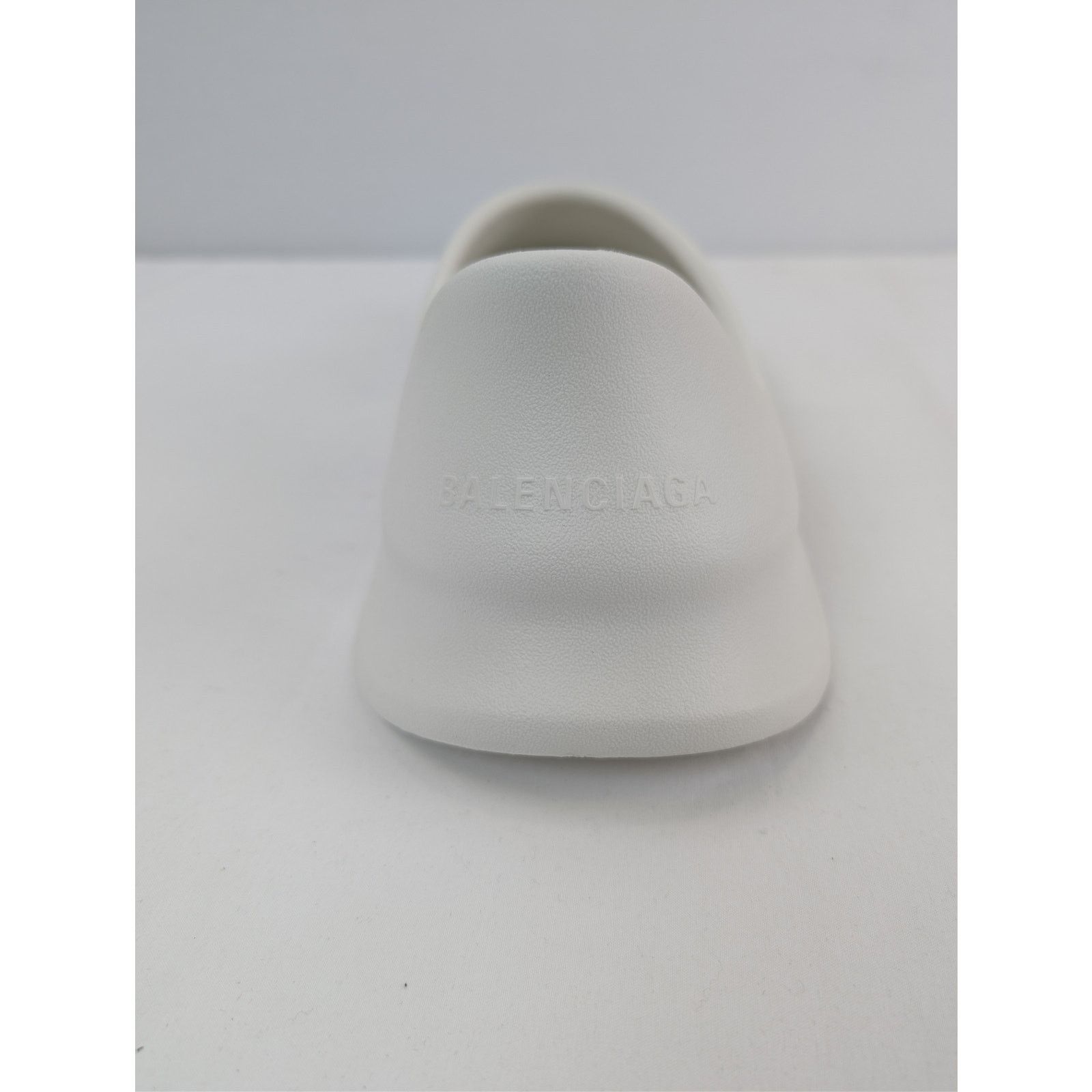 Balenciaga o1rshd1 Classic Mold Closed Slide Sandals in Eggshell Size US 13 / EU 46 - 16 Thumbnail