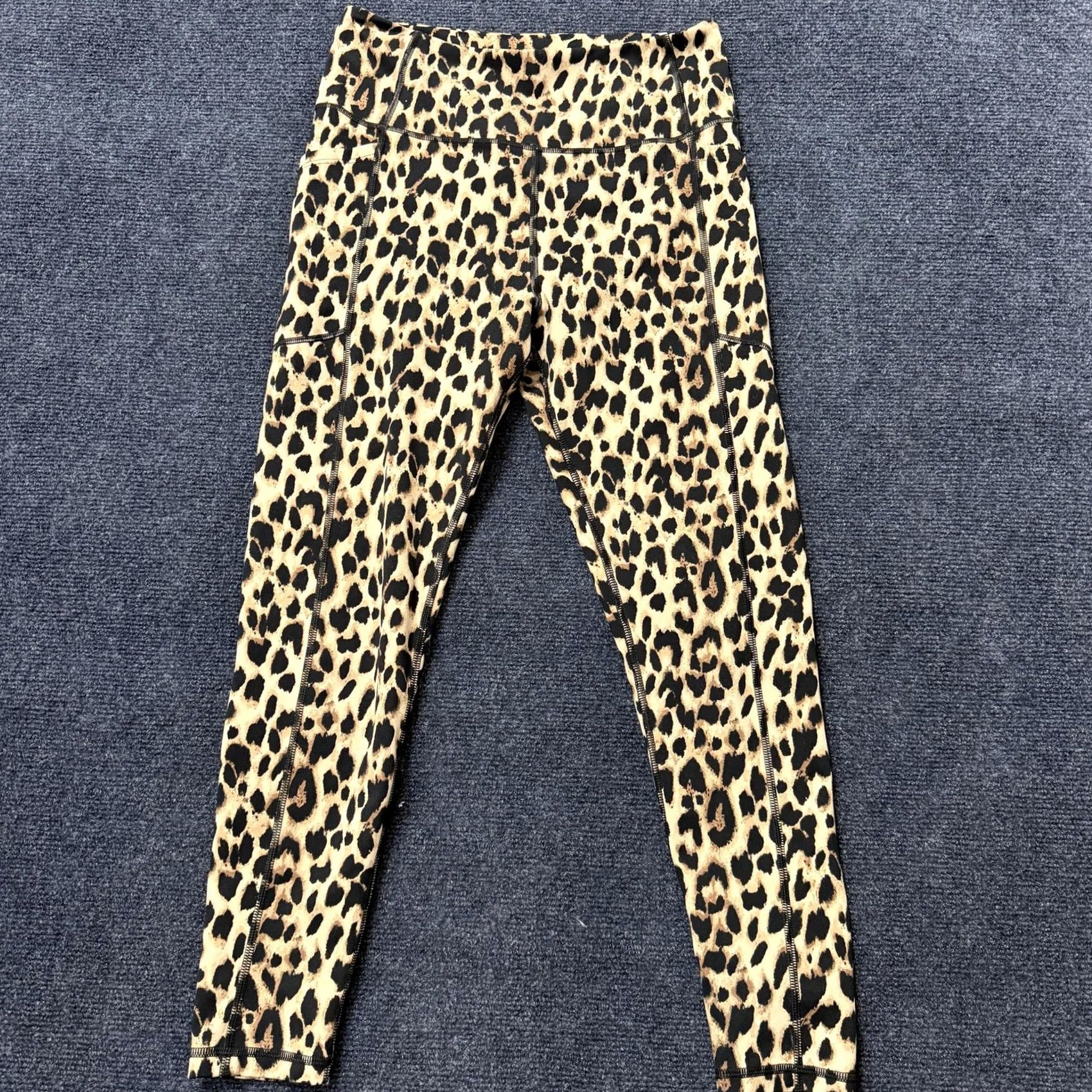 Victoria's Secret Victoria's Secret Leggings Womens M Brown Leopard Cropped Pockets Yoga Gym Leggings Size 42" / US 20 - 2 Thumbnail