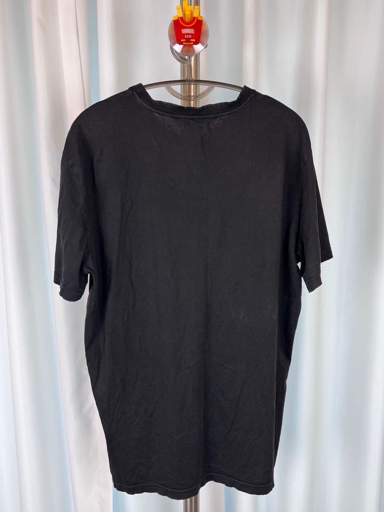 Givenchy Givenchy Four团 Flame Printed Logo Distressed Short Sleeve Size US XL / EU 56 / 4 - 2 Thumbnail